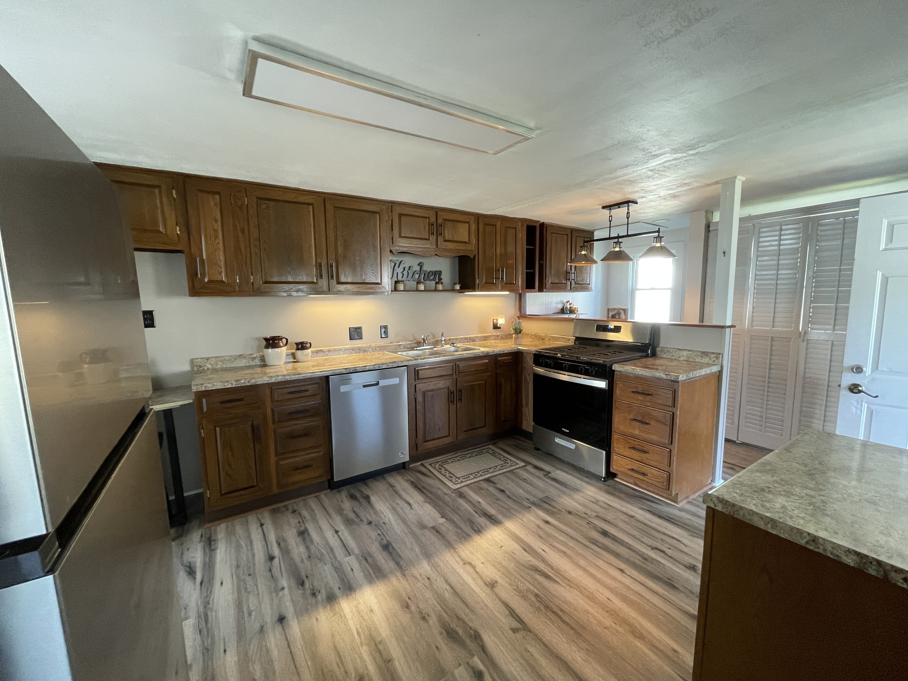 6033 S Jonesville Road