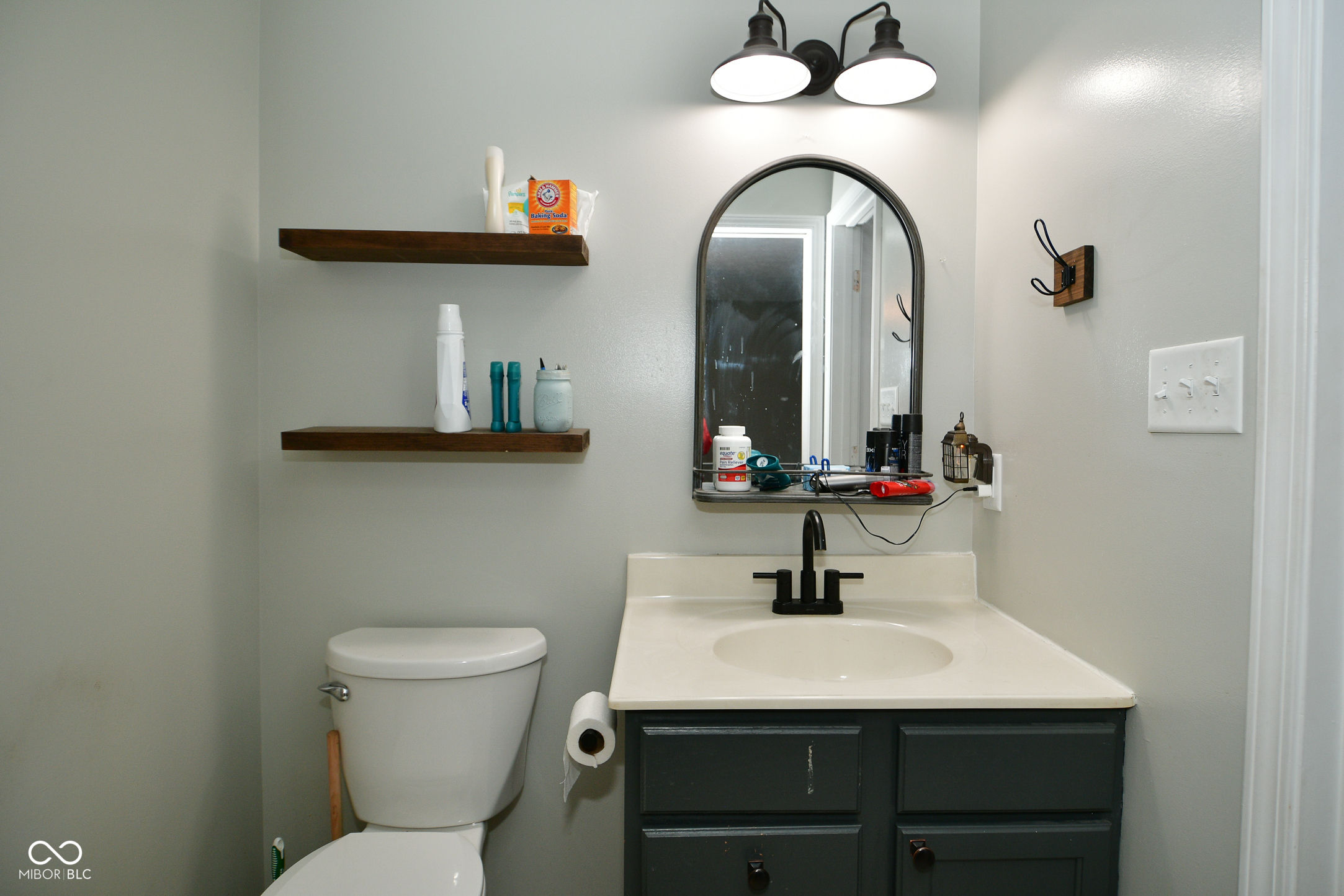 1670 W Constitution Street