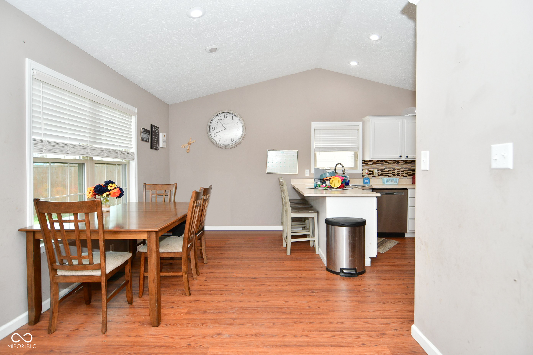 1670 W Constitution Street