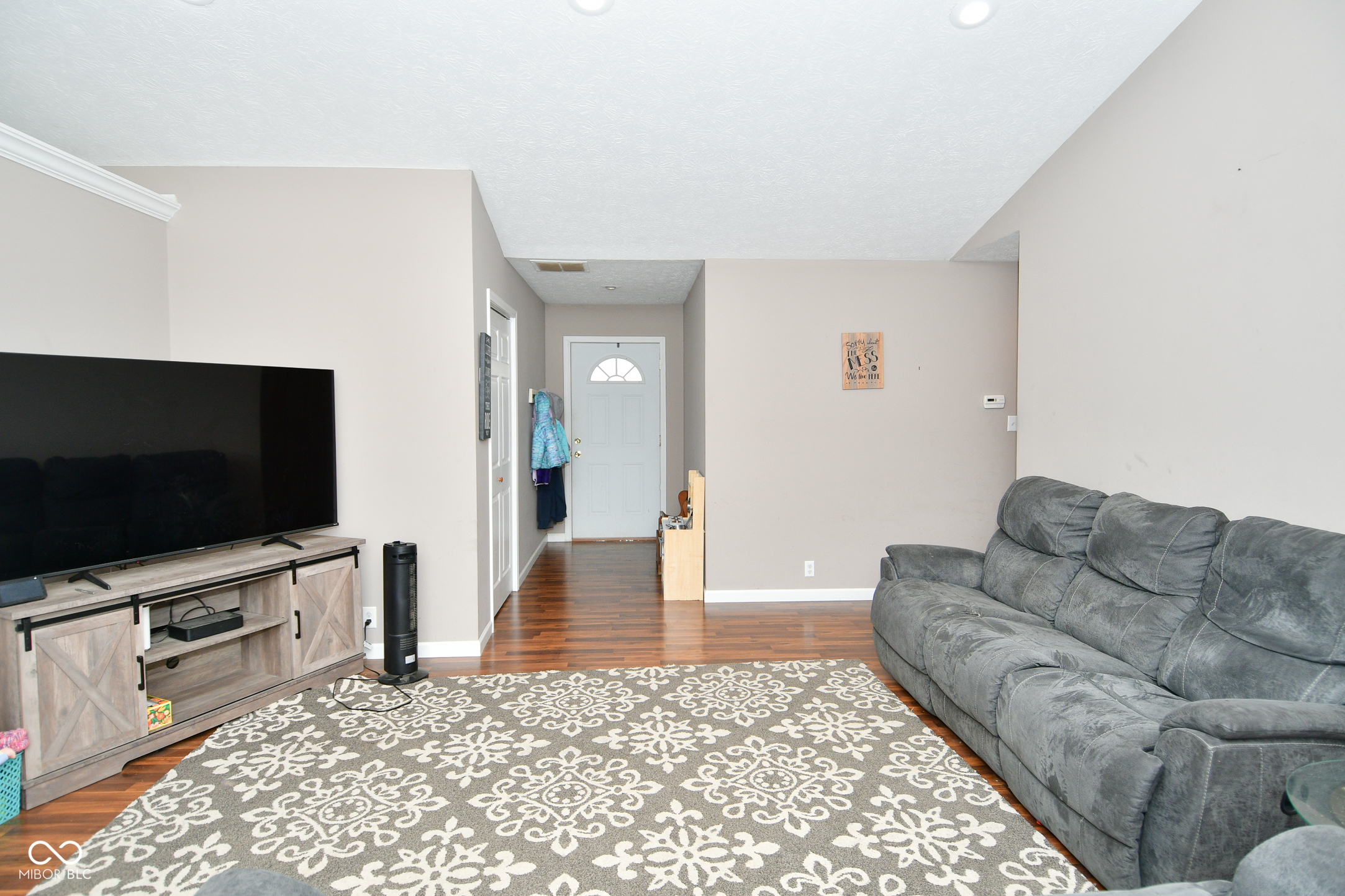 1670 W Constitution Street