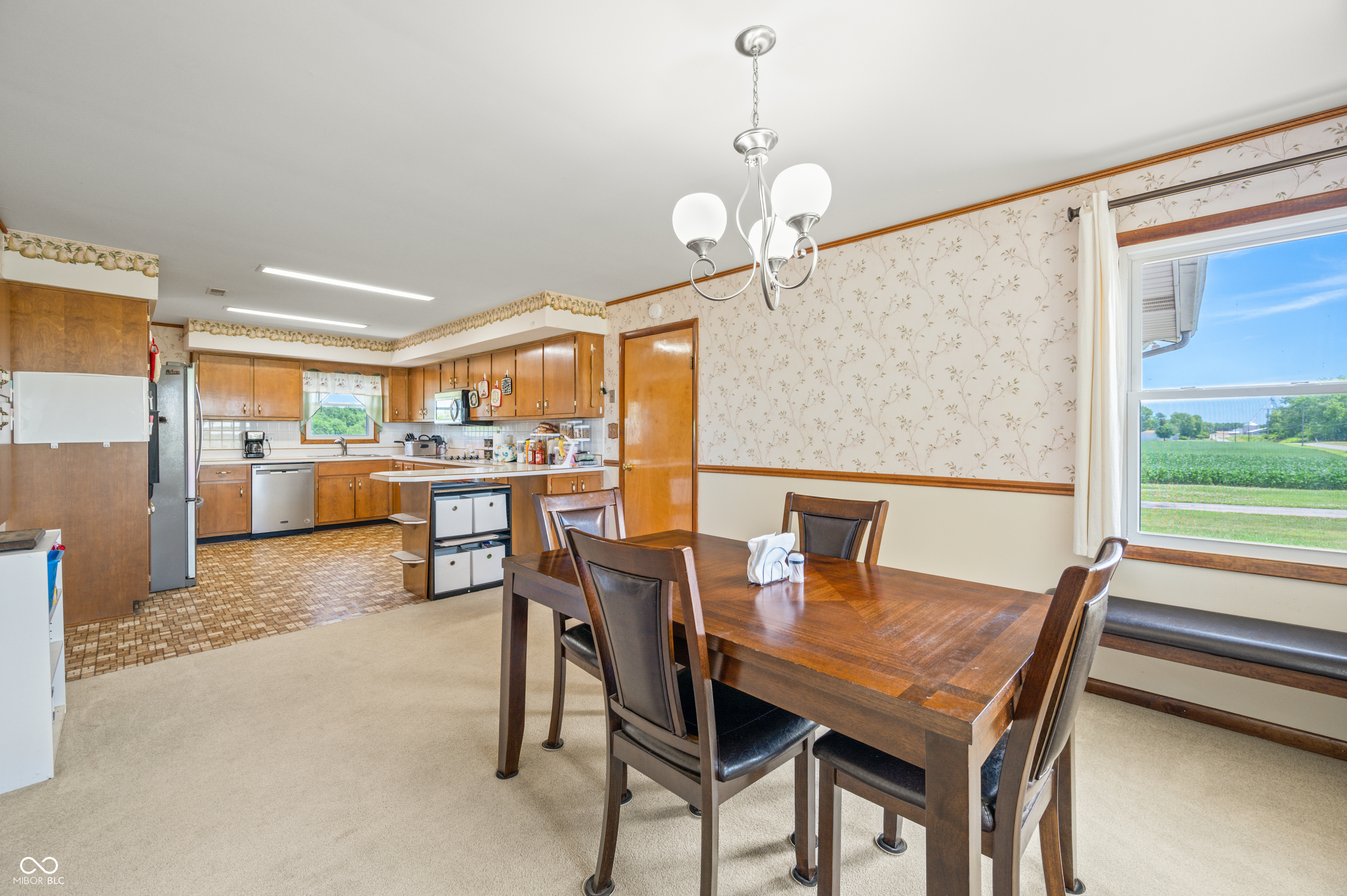 10520 E Railroad Street