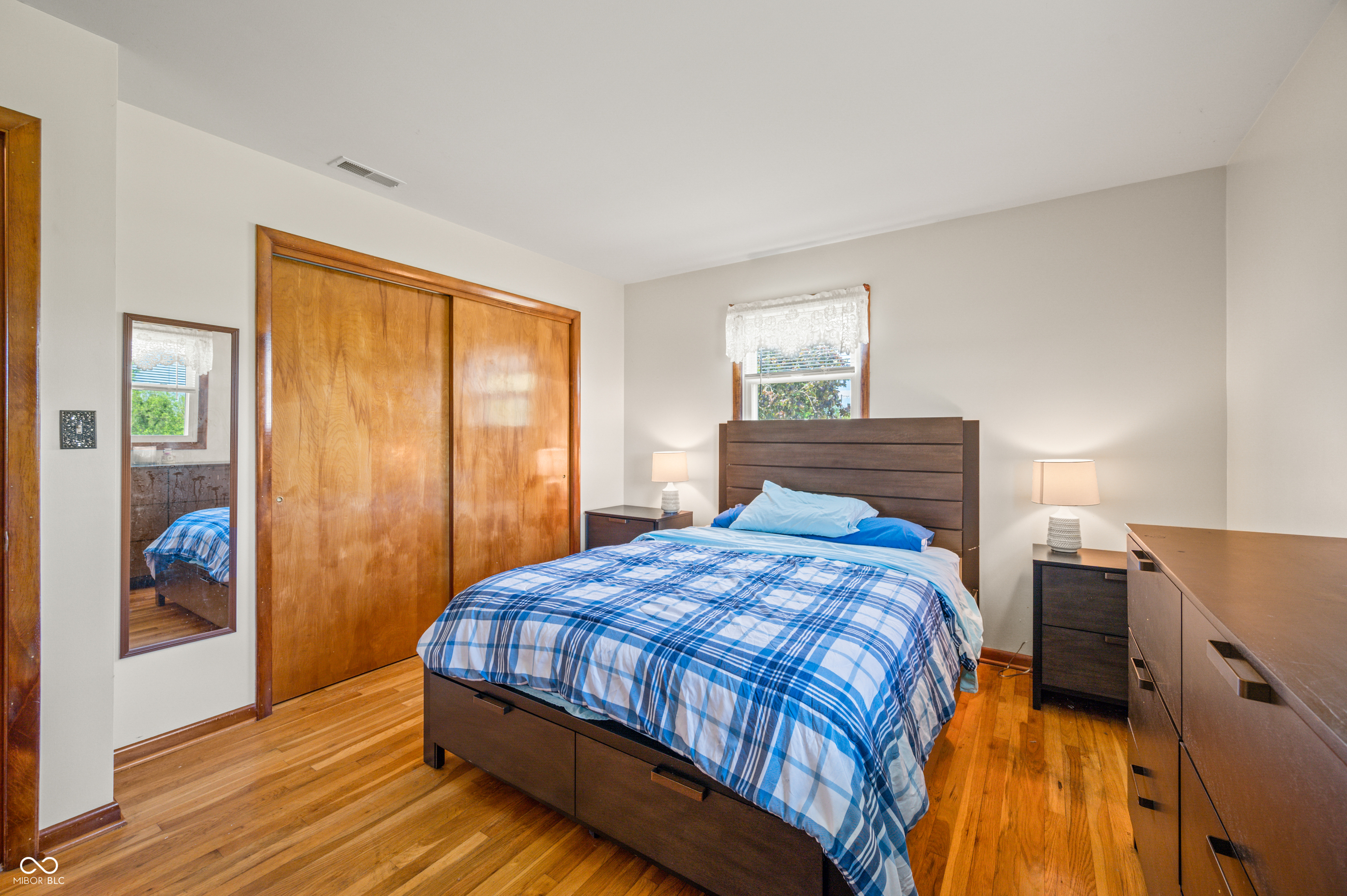 10520 E Railroad Street