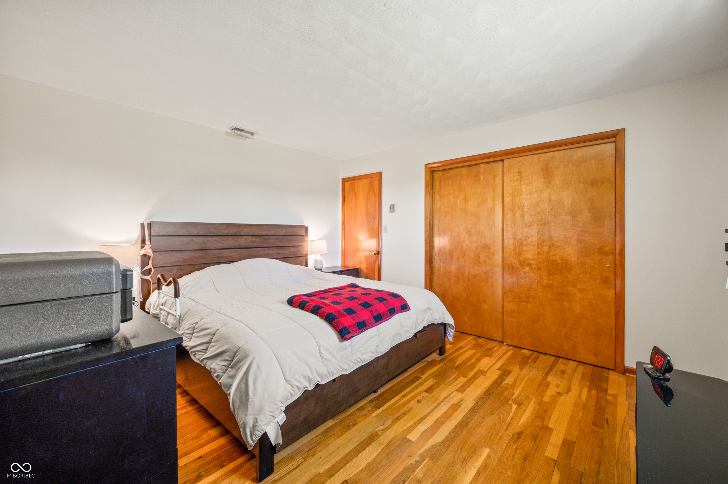 10520 E Railroad Street