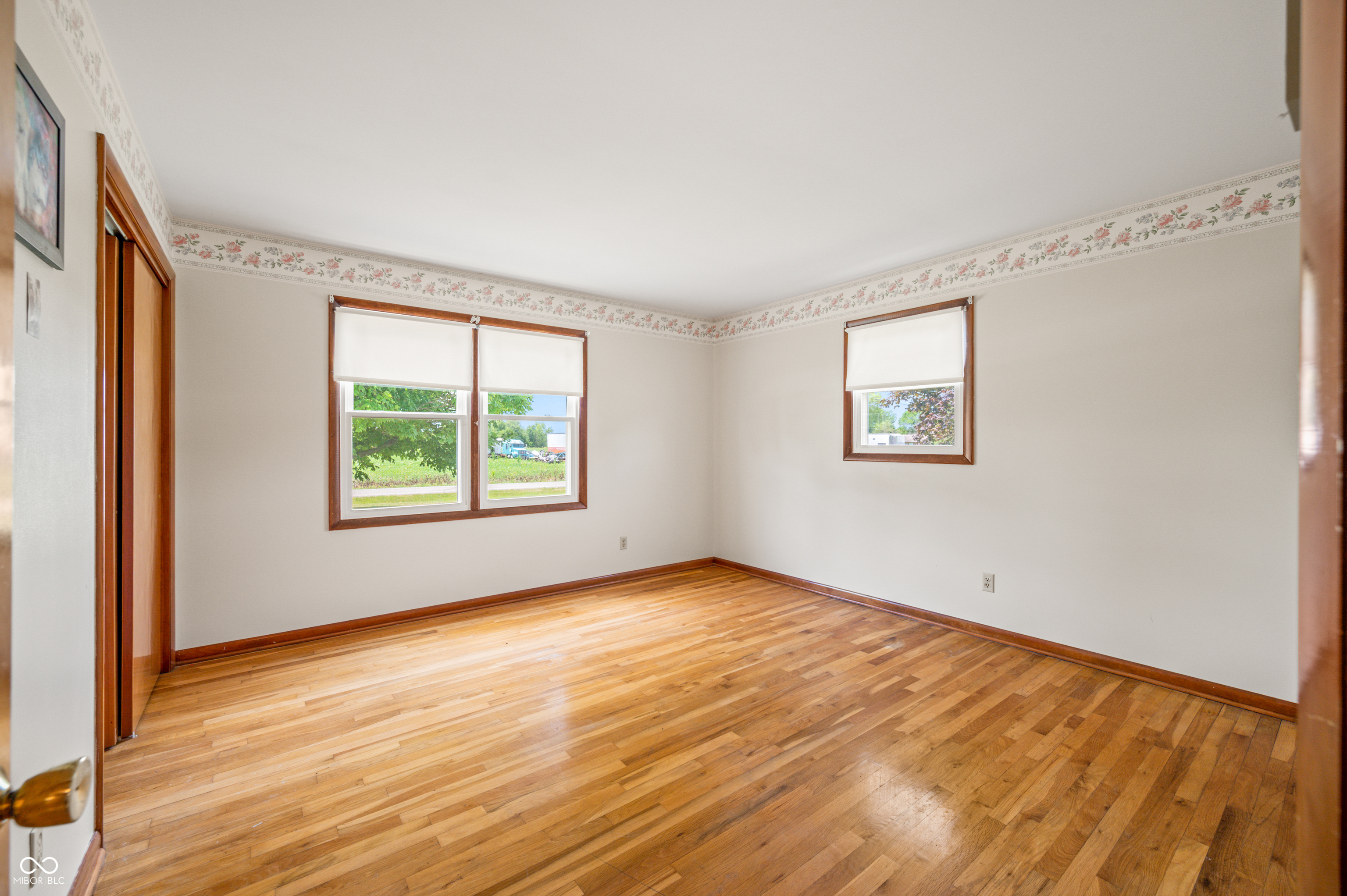 10520 E Railroad Street