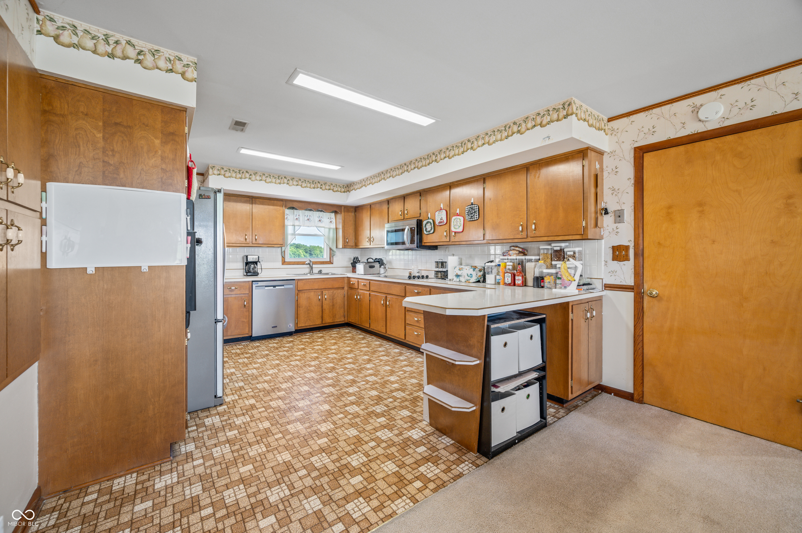 10520 E Railroad Street