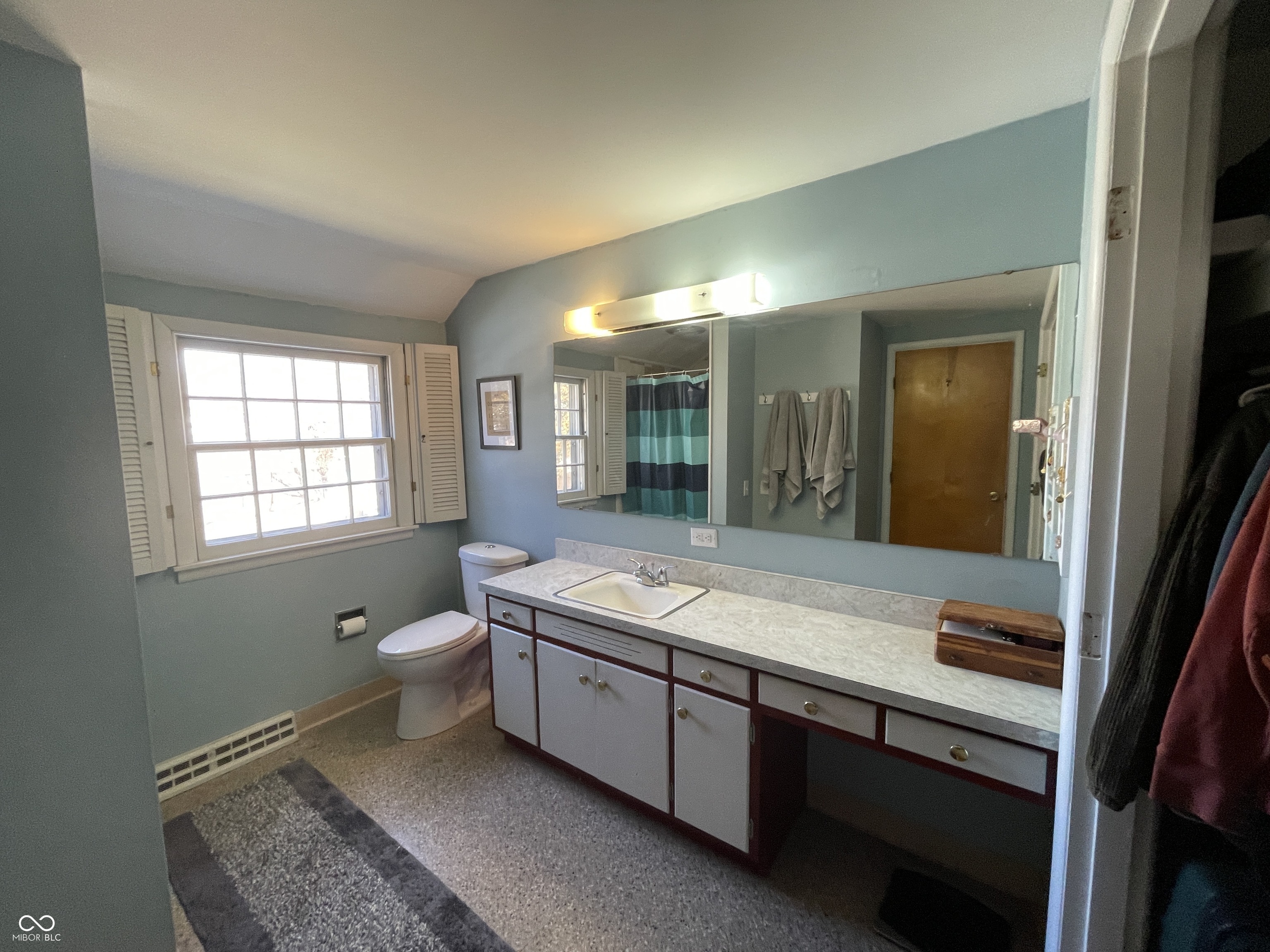 4126 Roselawn Avenue