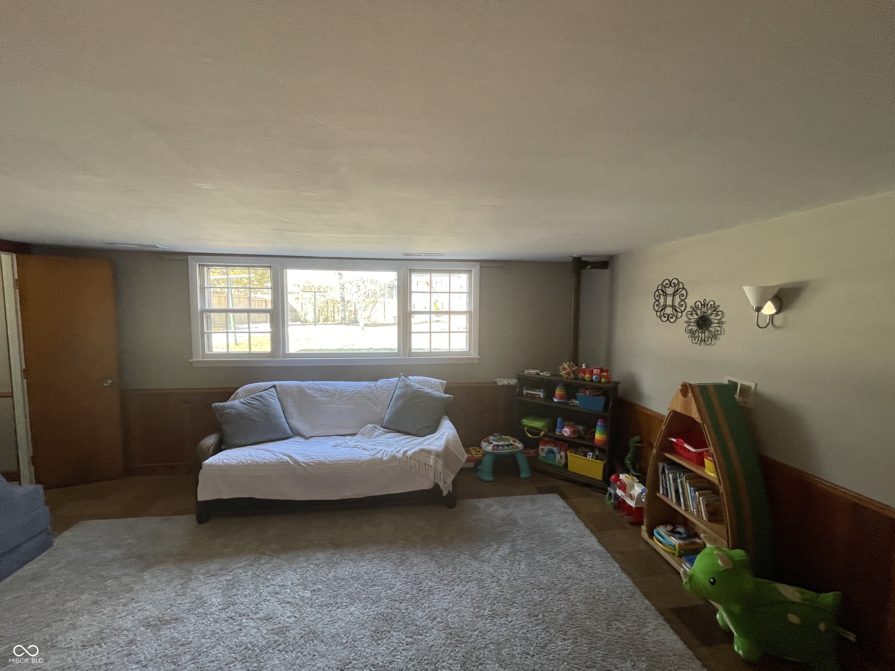 4126 Roselawn Avenue