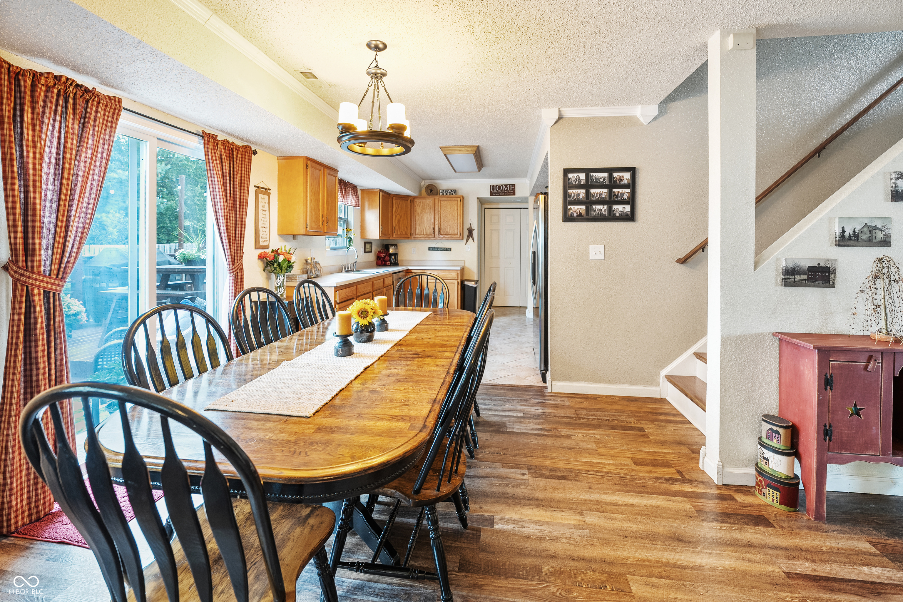 2250 Lakecrest Drive