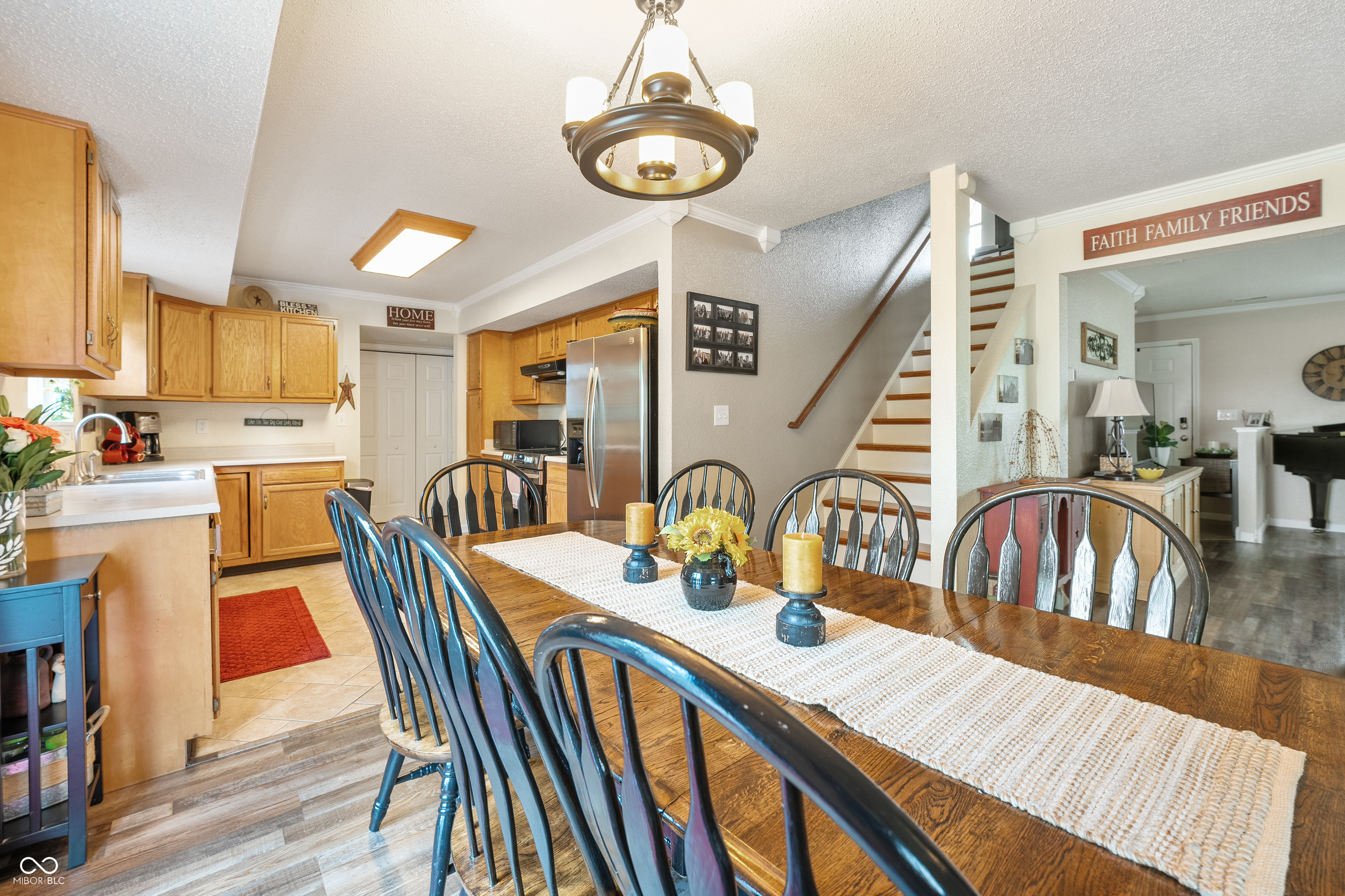 2250 Lakecrest Drive