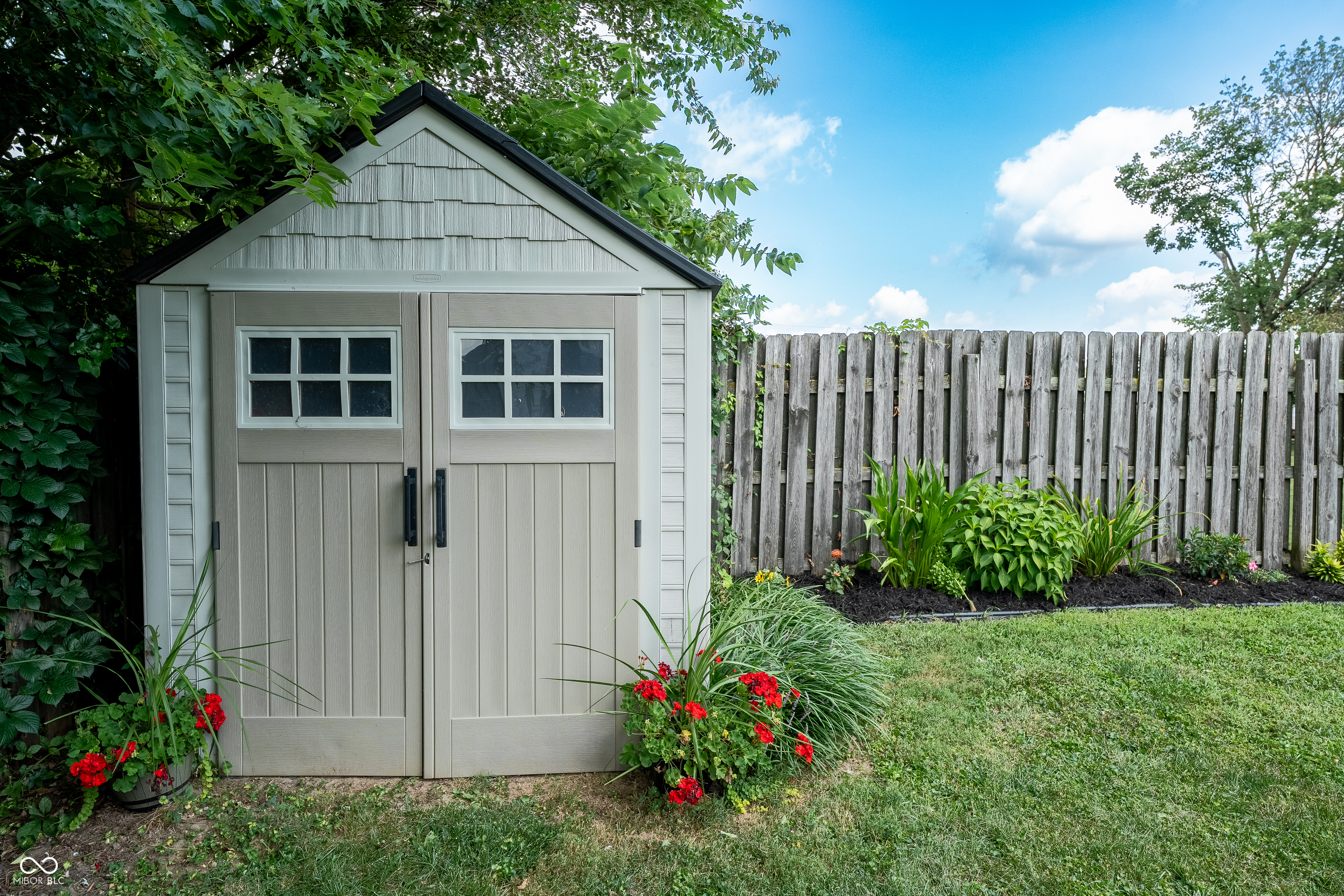 2250 Lakecrest Drive