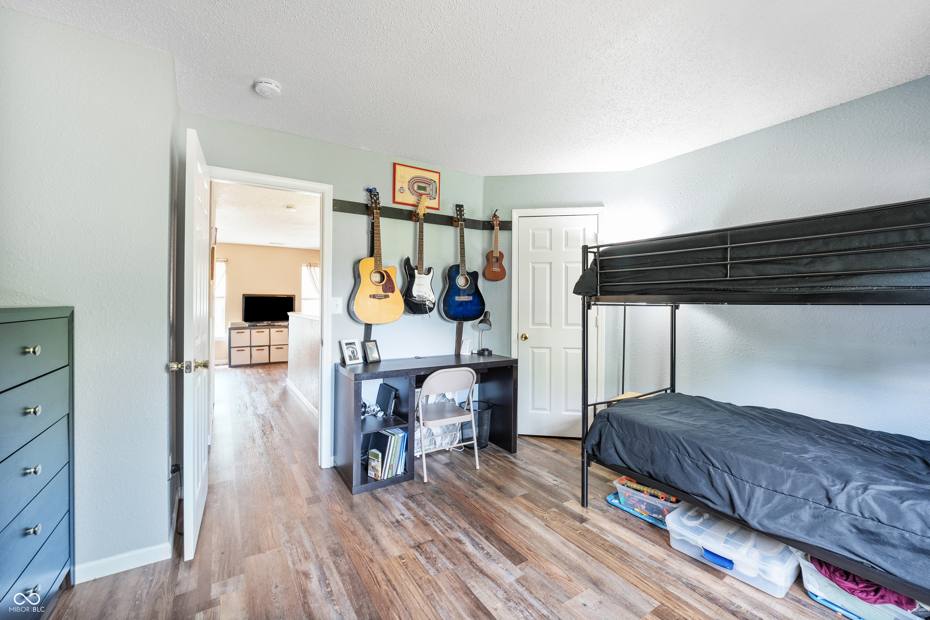 2250 Lakecrest Drive