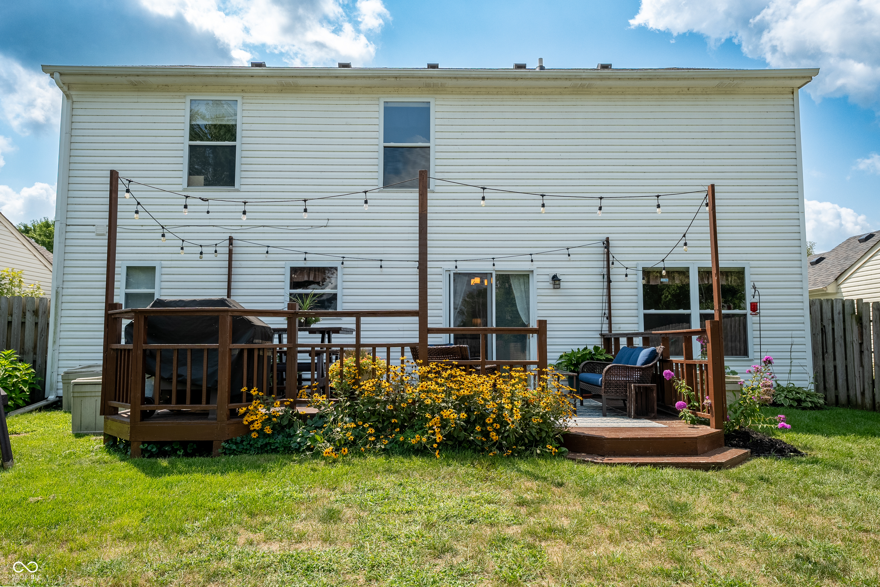 2250 Lakecrest Drive