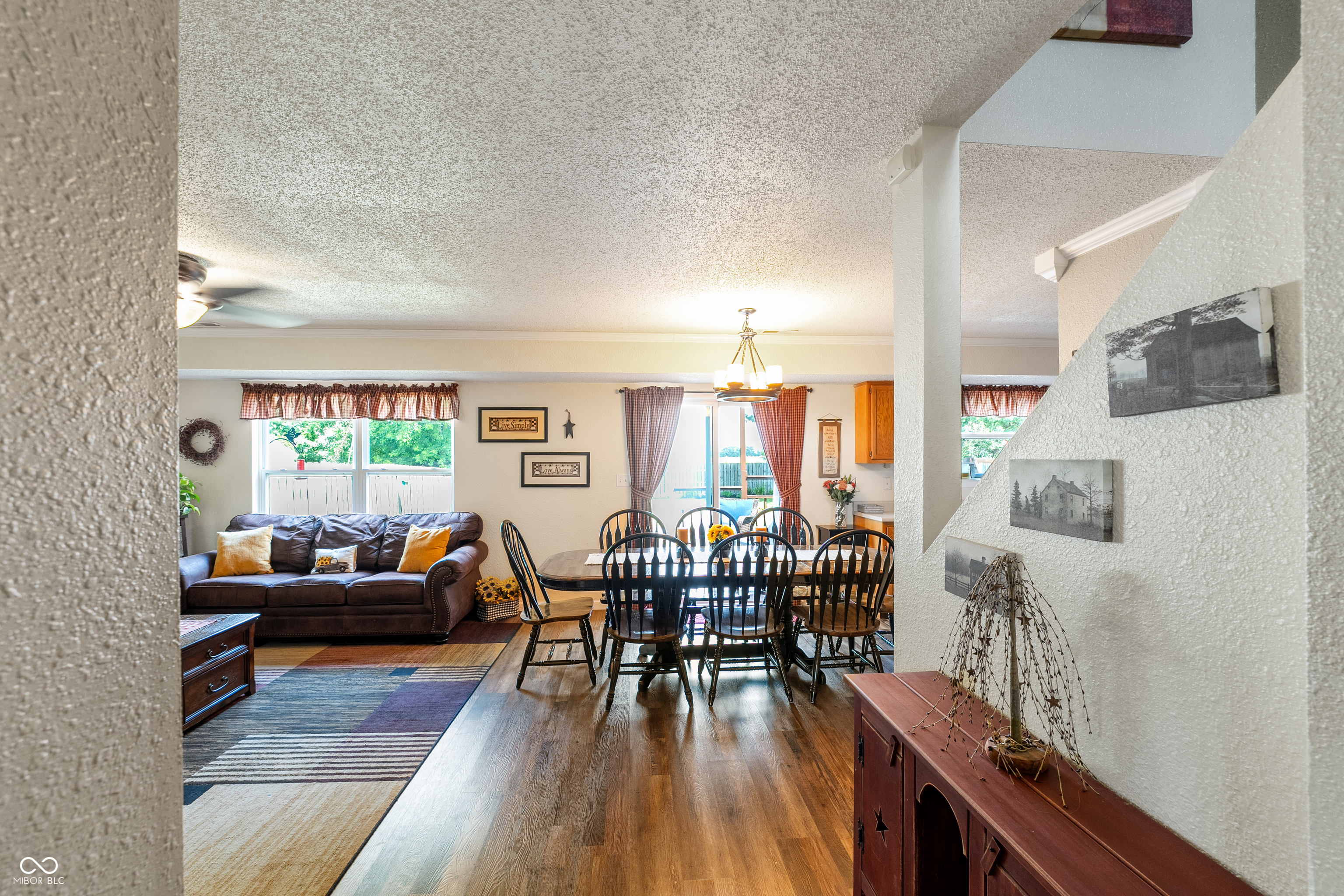 2250 Lakecrest Drive