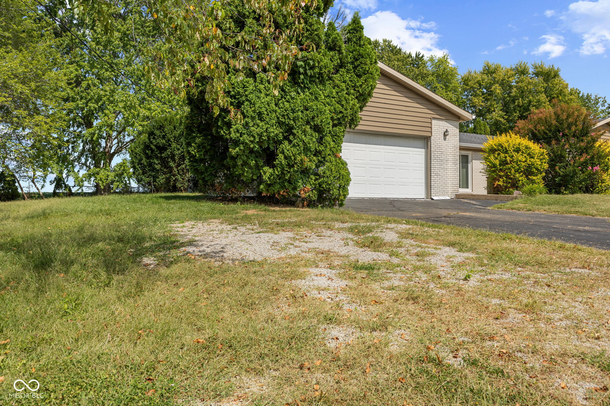 16130 E Lake Shore Drive N