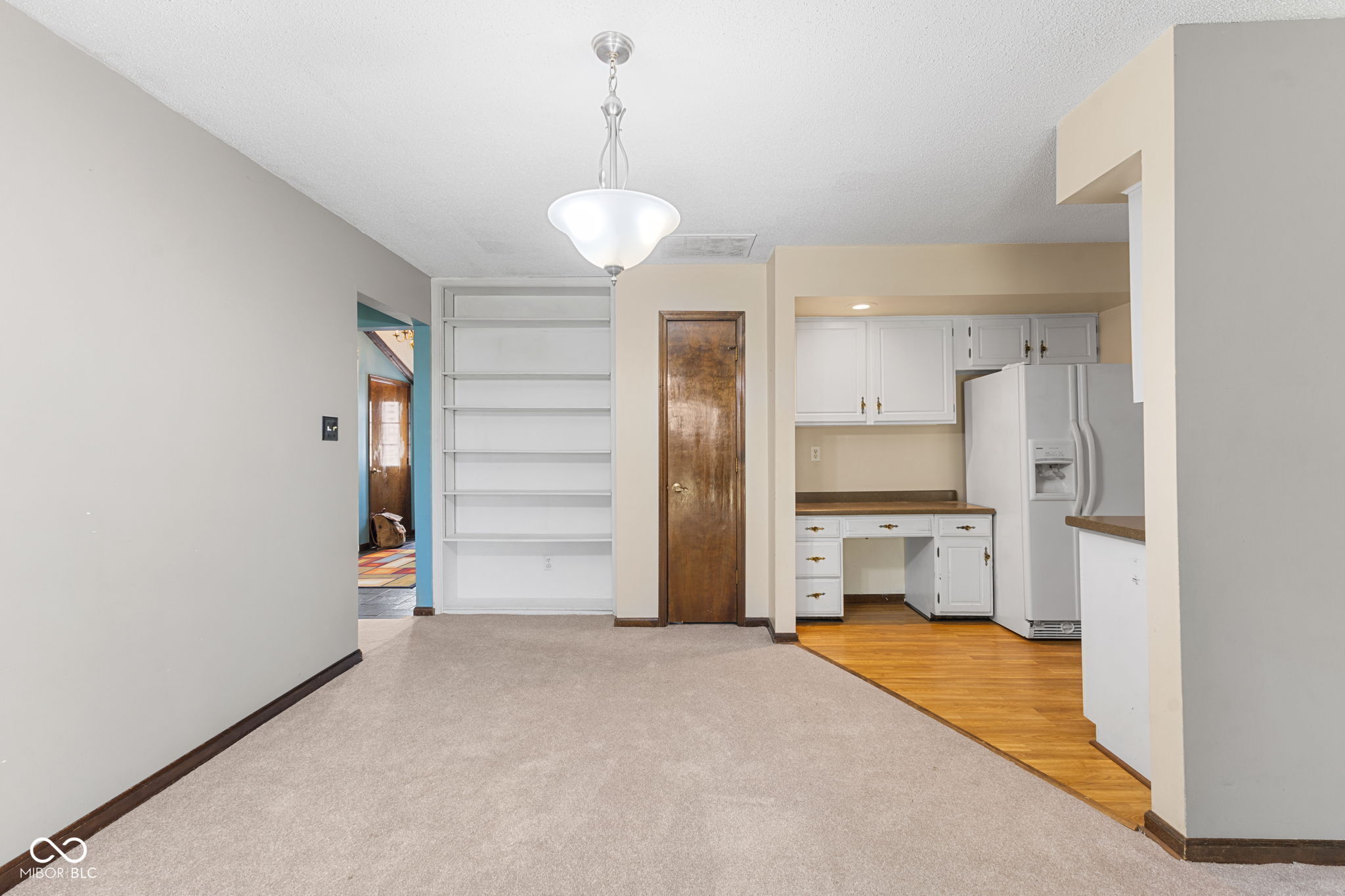 16130 E Lake Shore Drive N