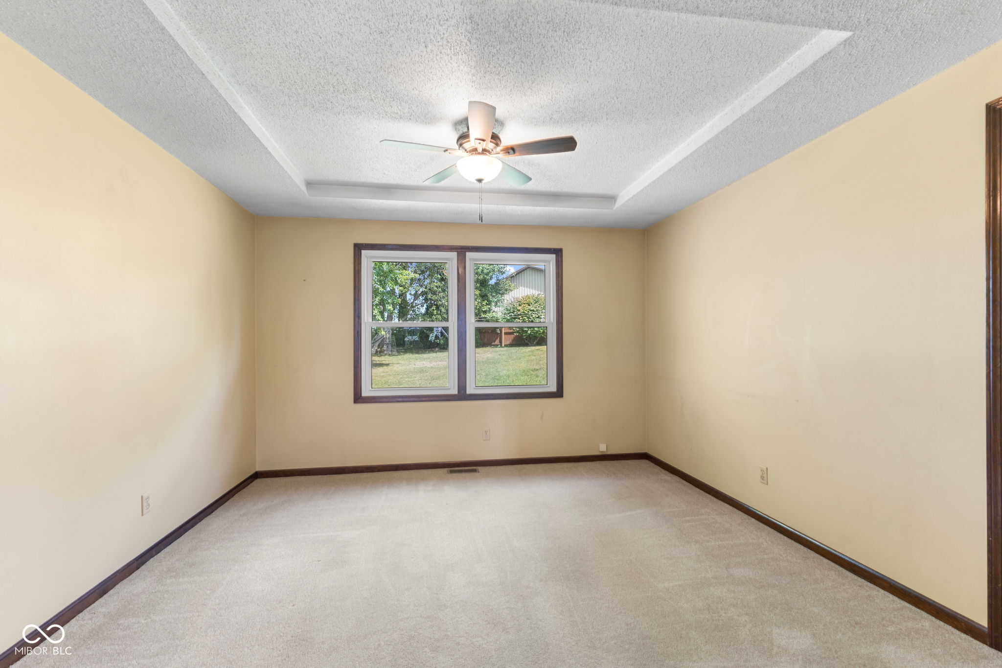 16130 E Lake Shore Drive N