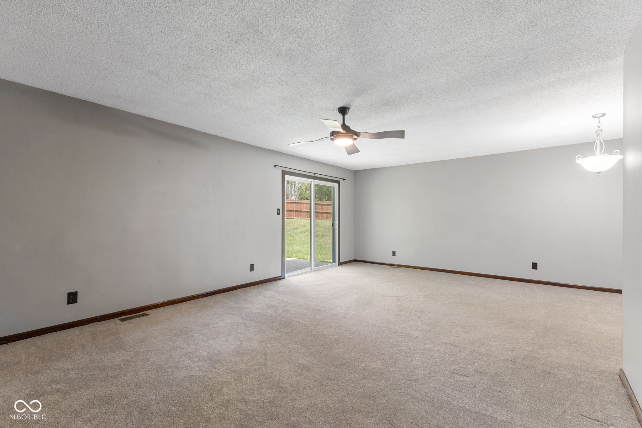 16130 E Lake Shore Drive N