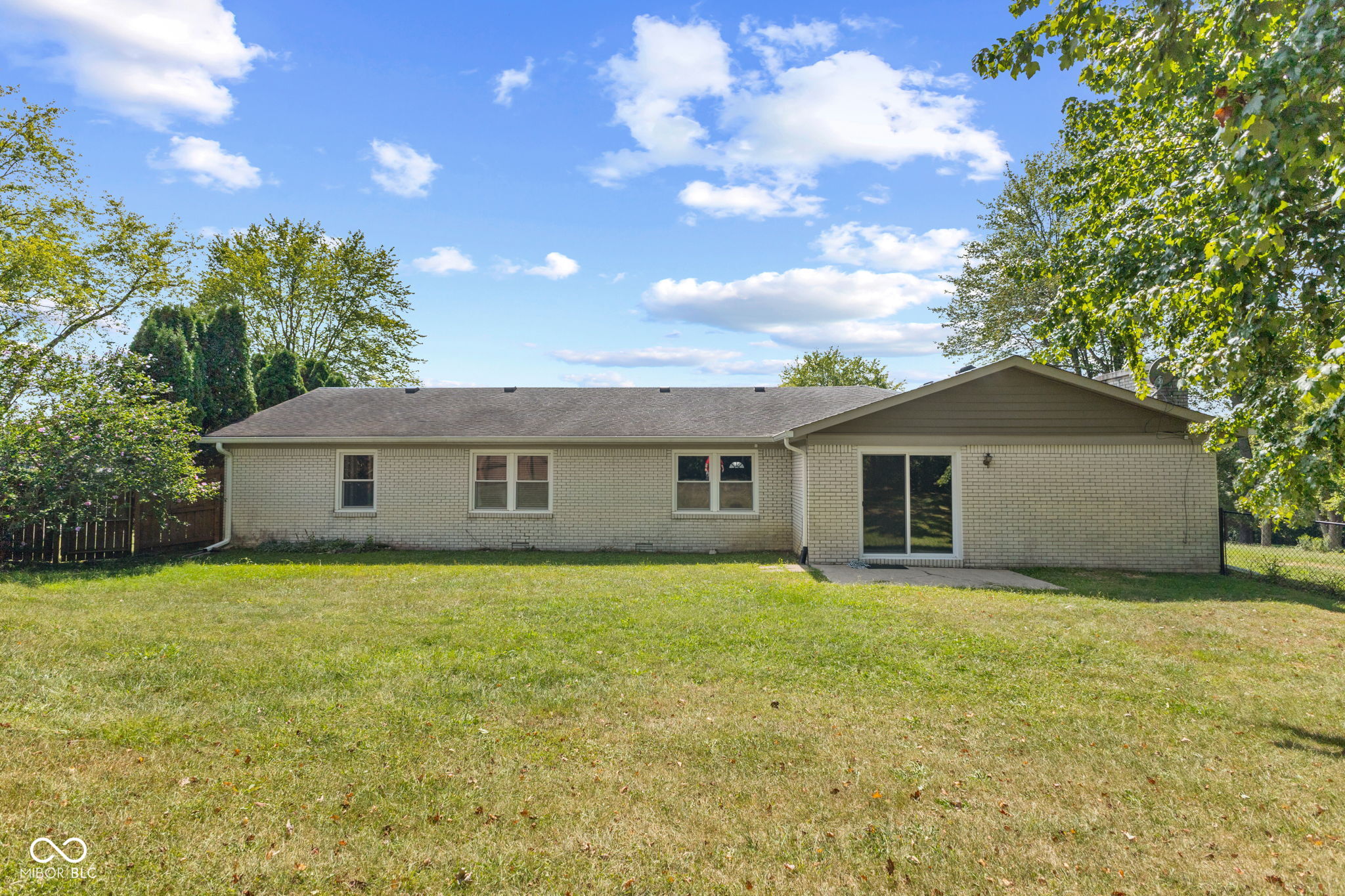 16130 E Lake Shore Drive N