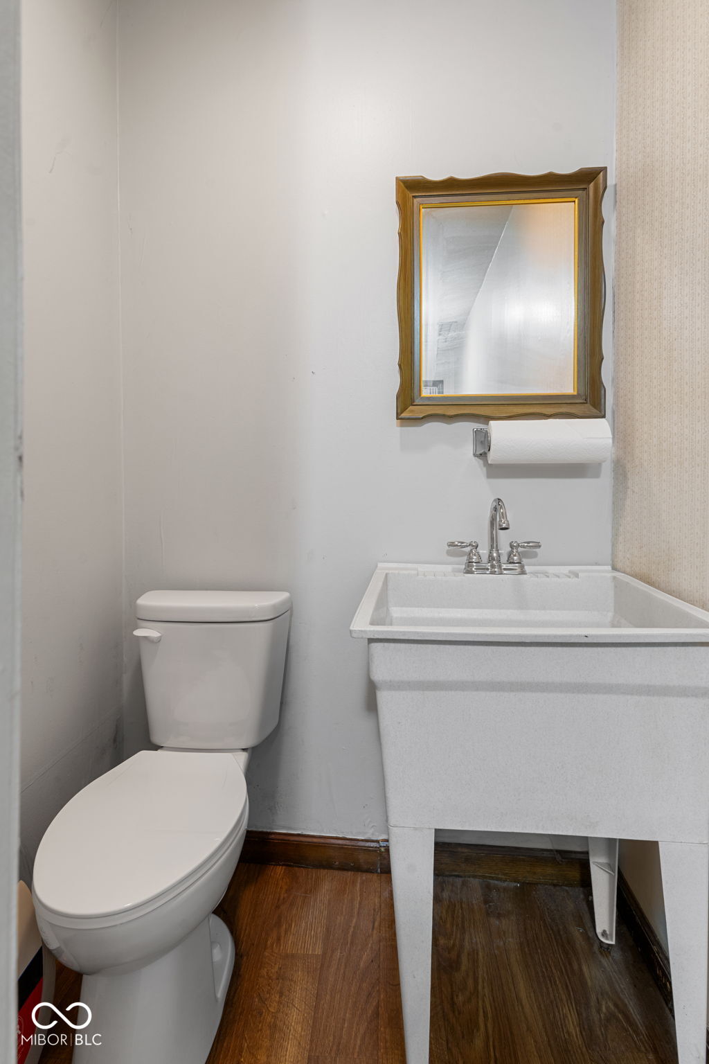 16130 E Lake Shore Drive N