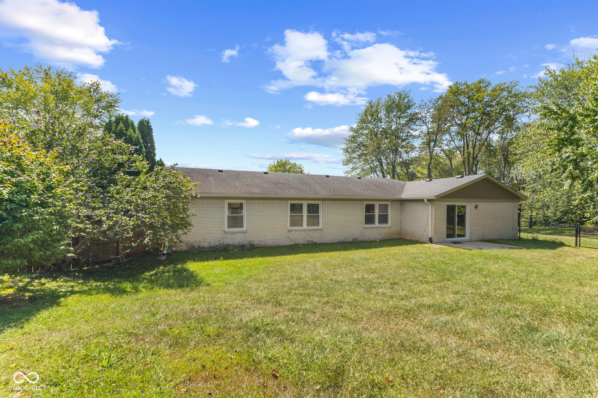 16130 E Lake Shore Drive N