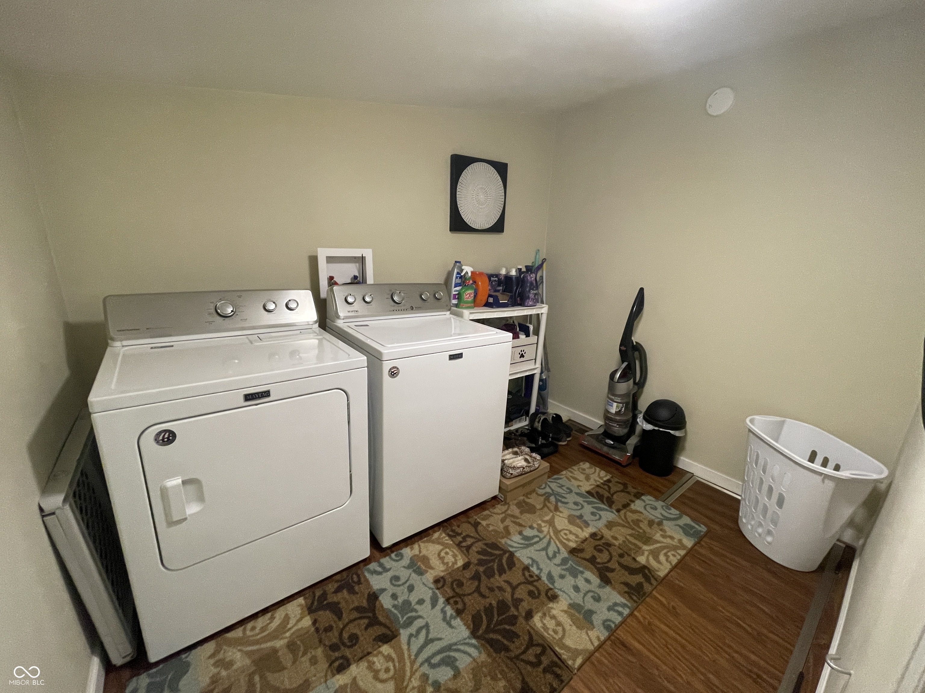 318 N Gladstone Avenue