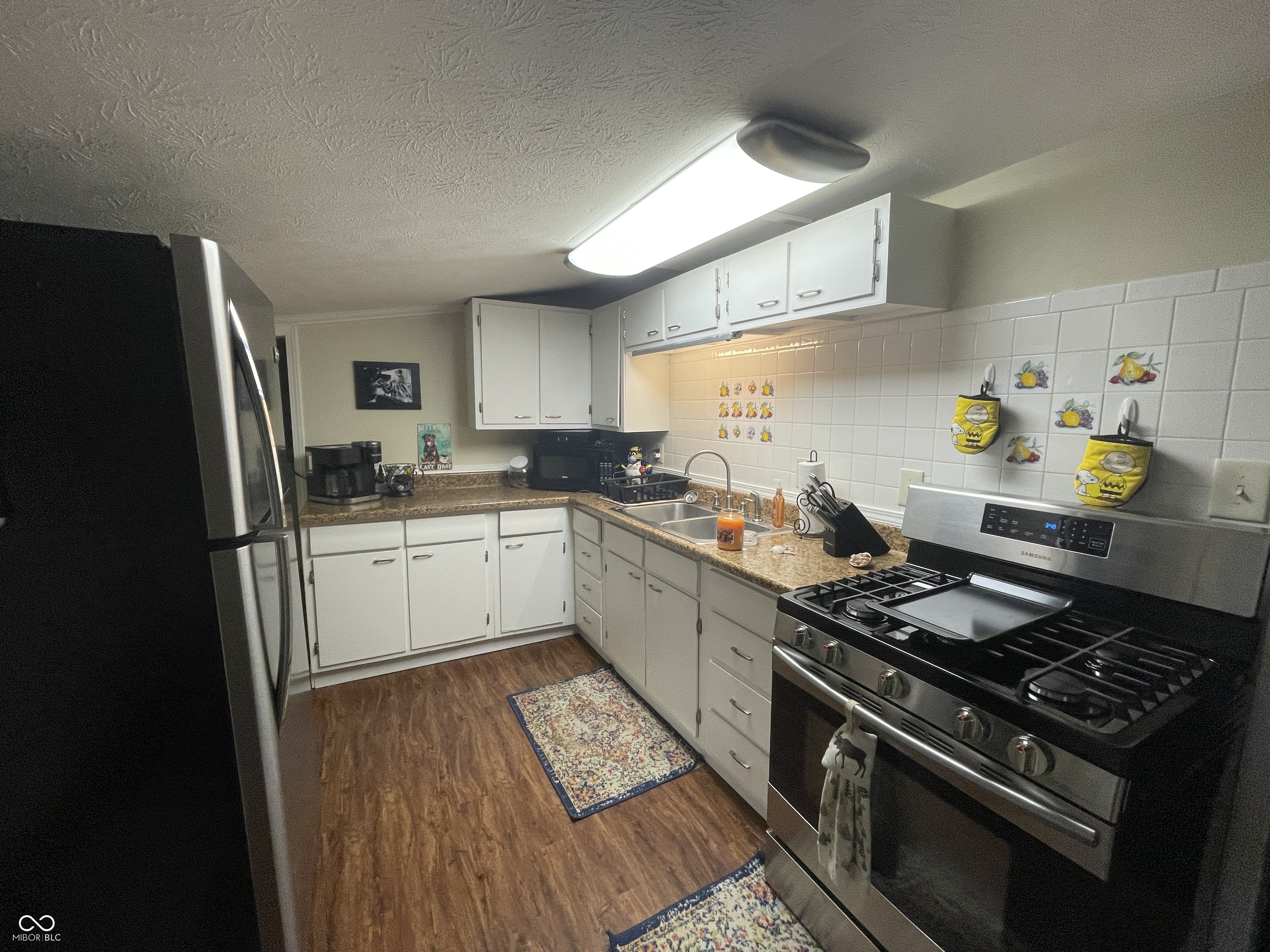 318 N Gladstone Avenue