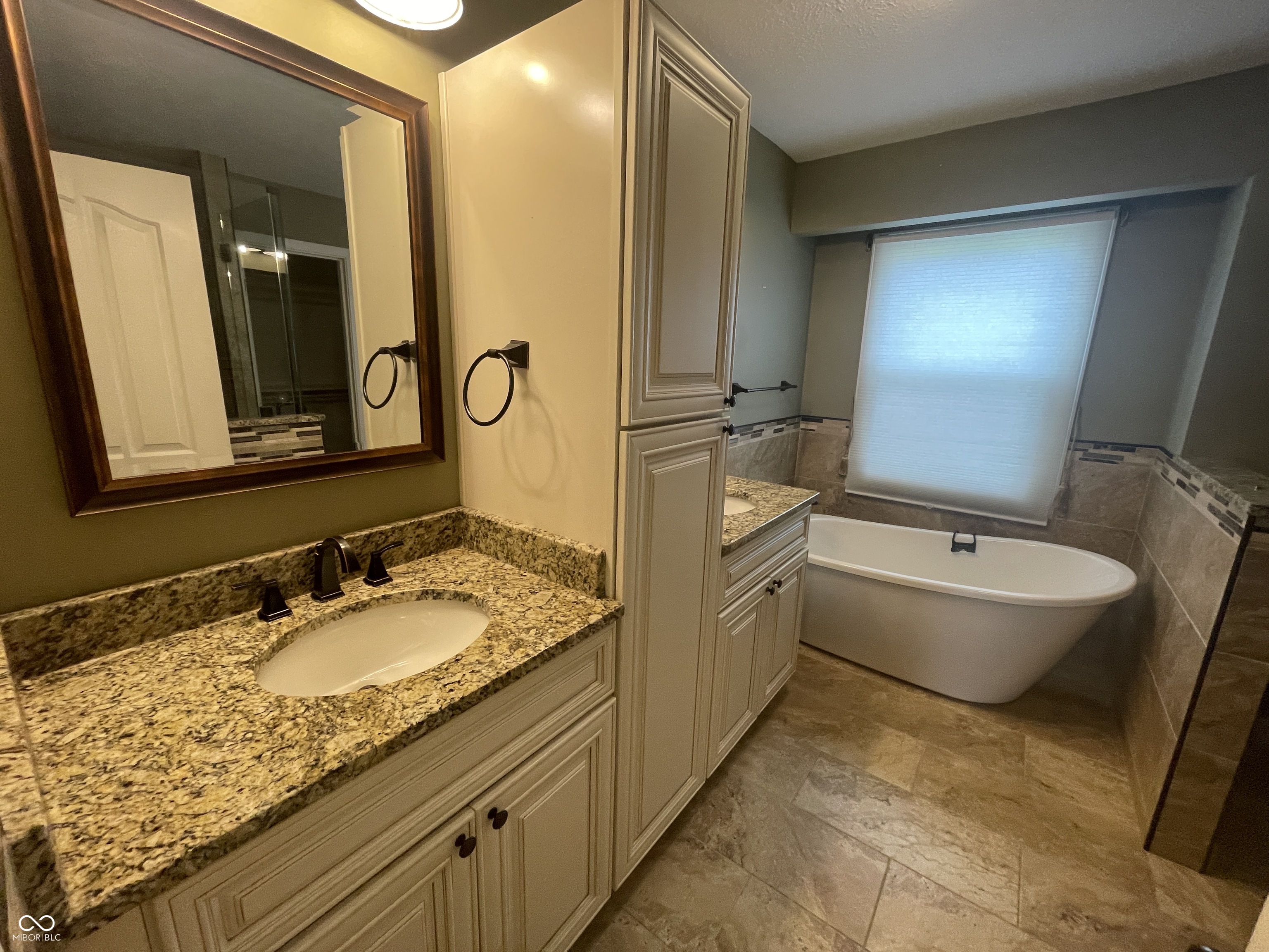 2896 Fox Hollow Court