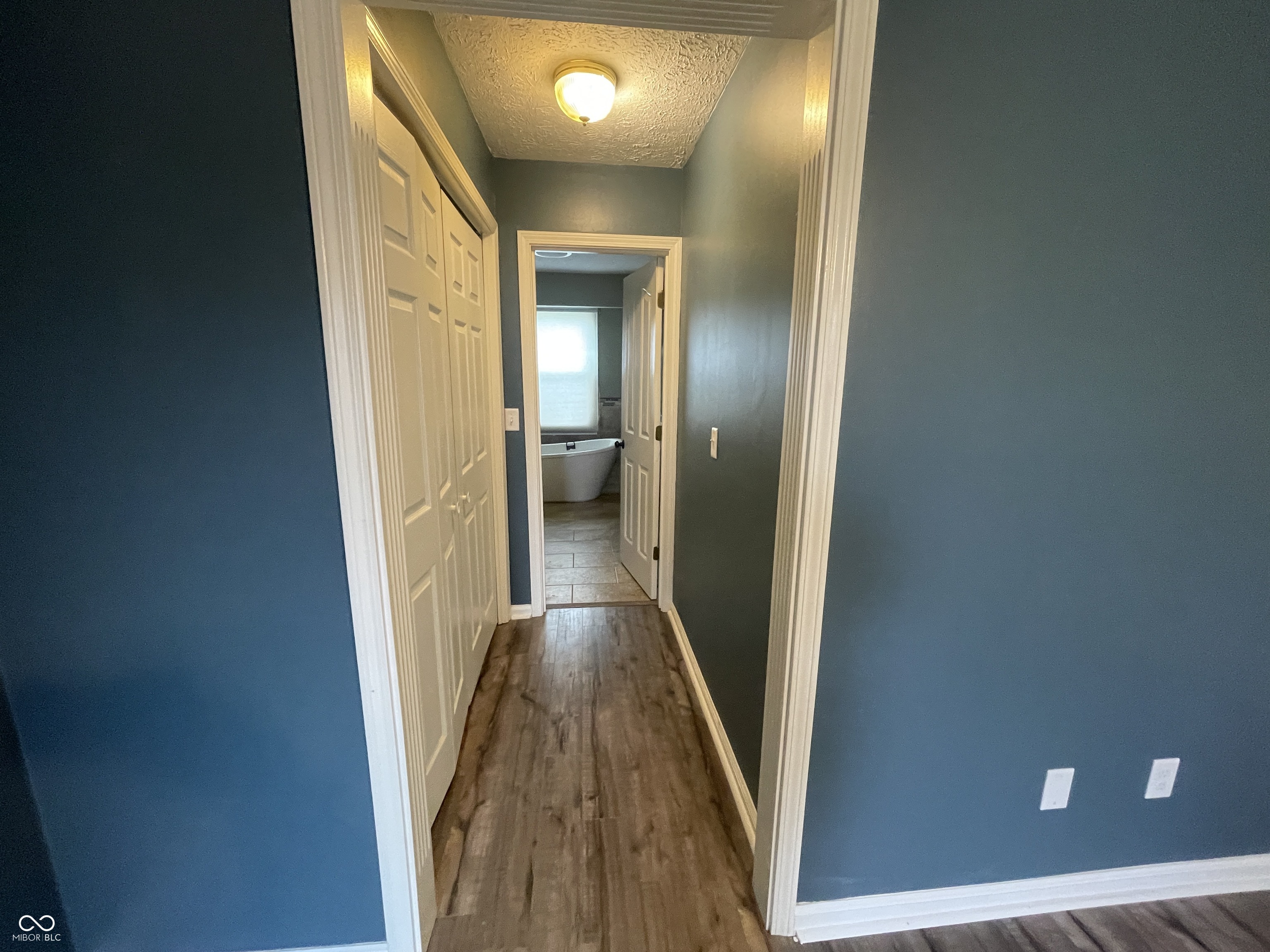 2896 Fox Hollow Court