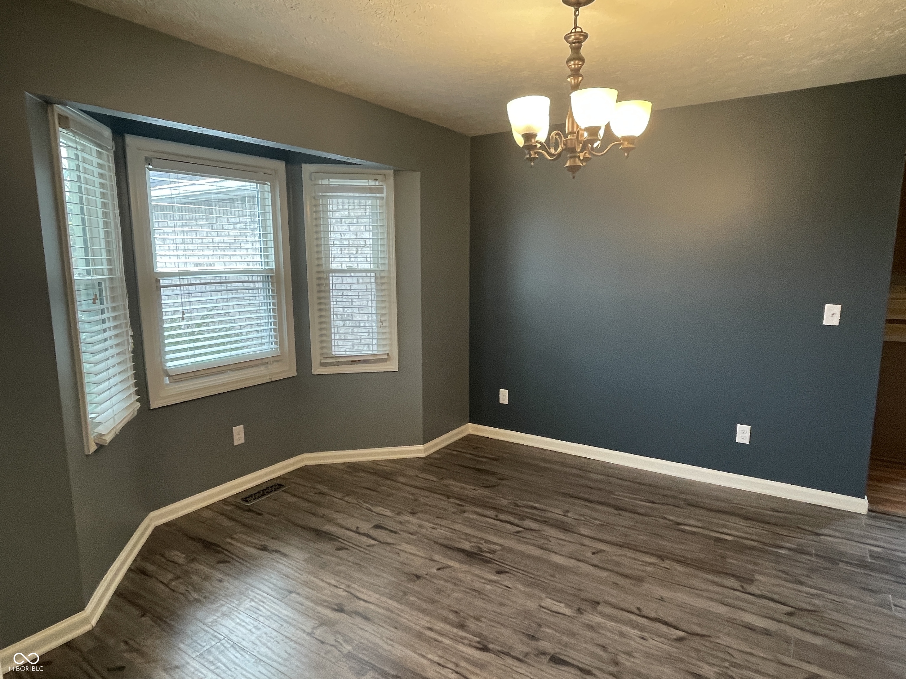 2896 Fox Hollow Court