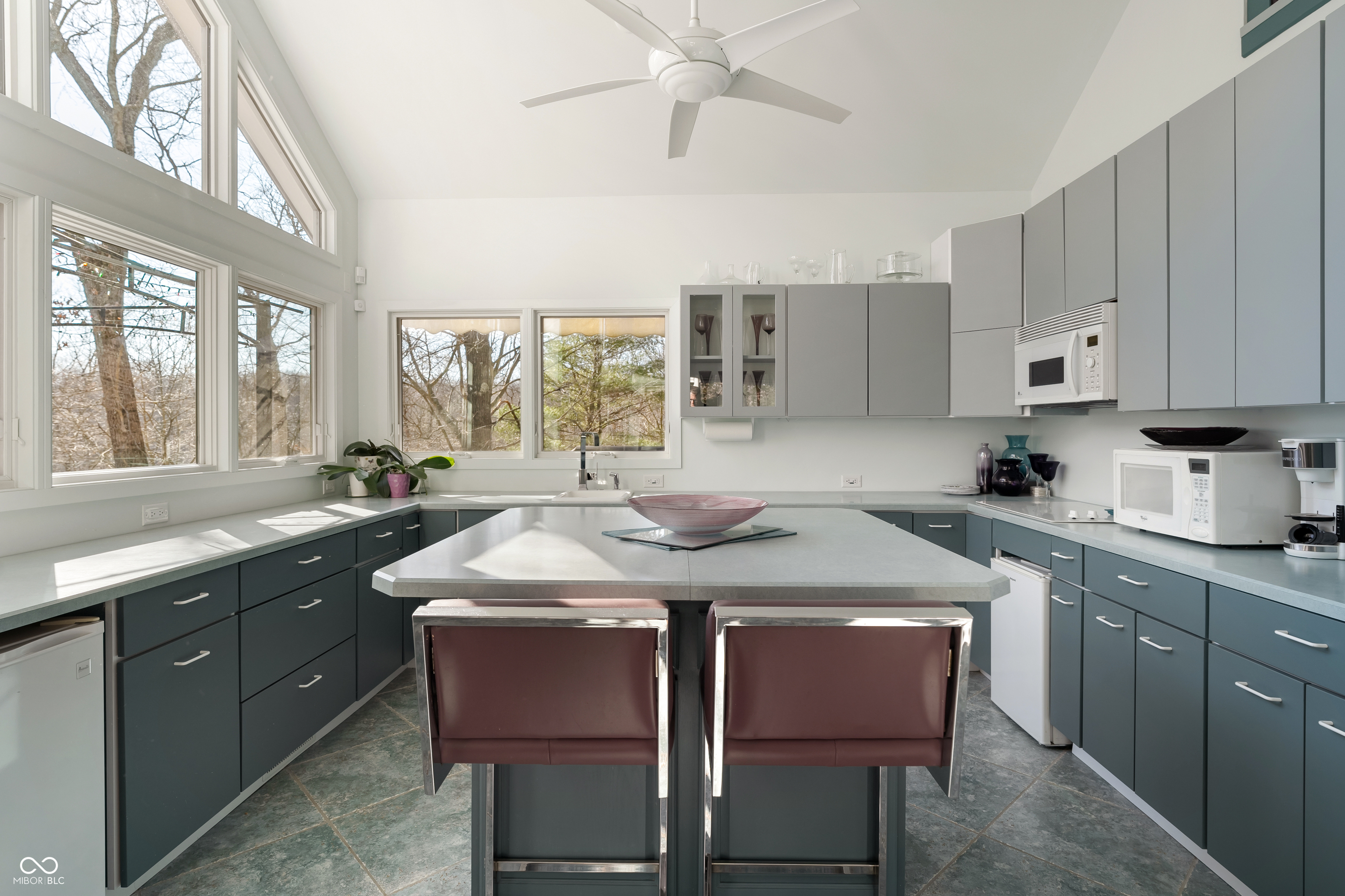 916 Timber Crest Road