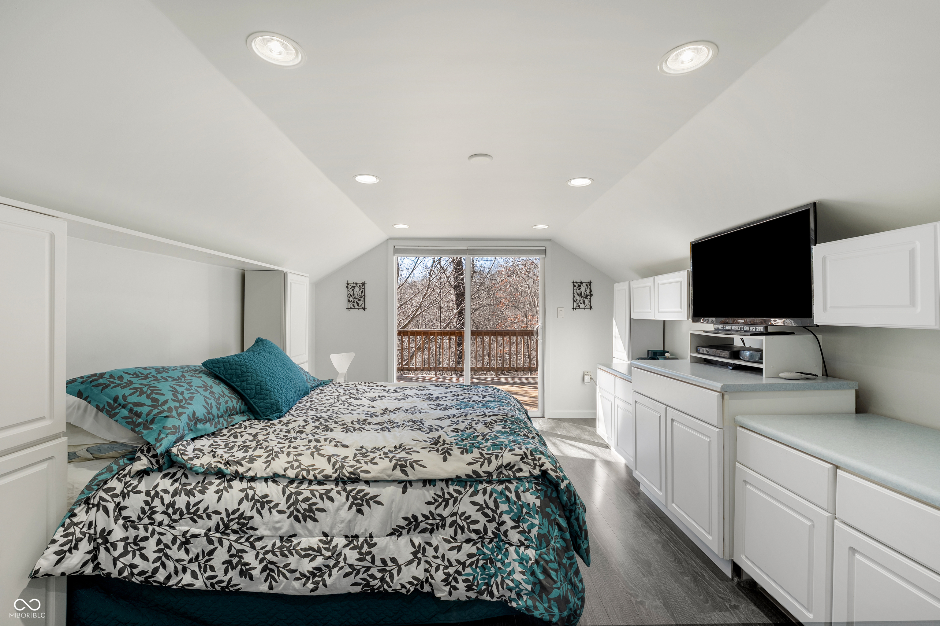 916 Timber Crest Road