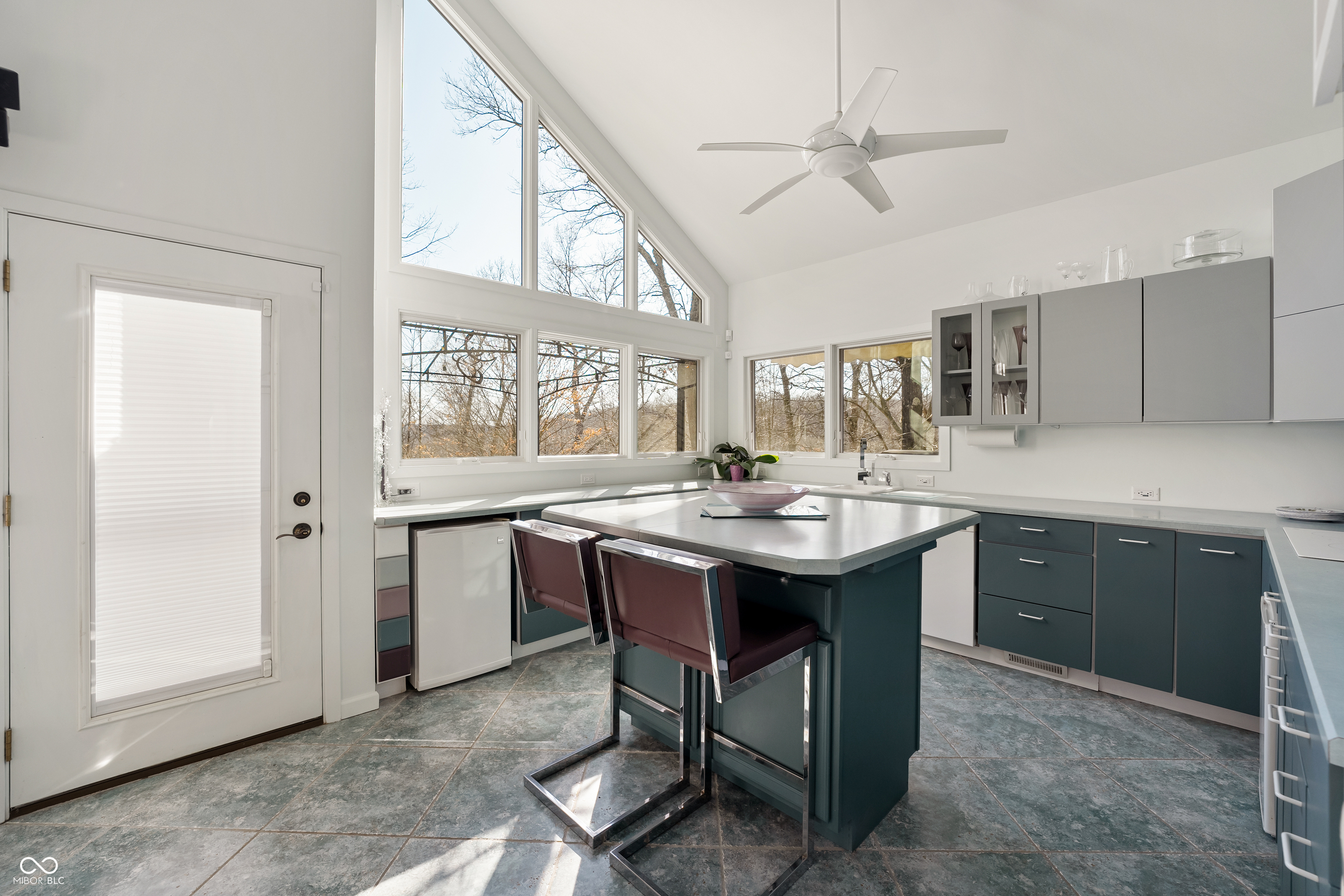 916 Timber Crest Road