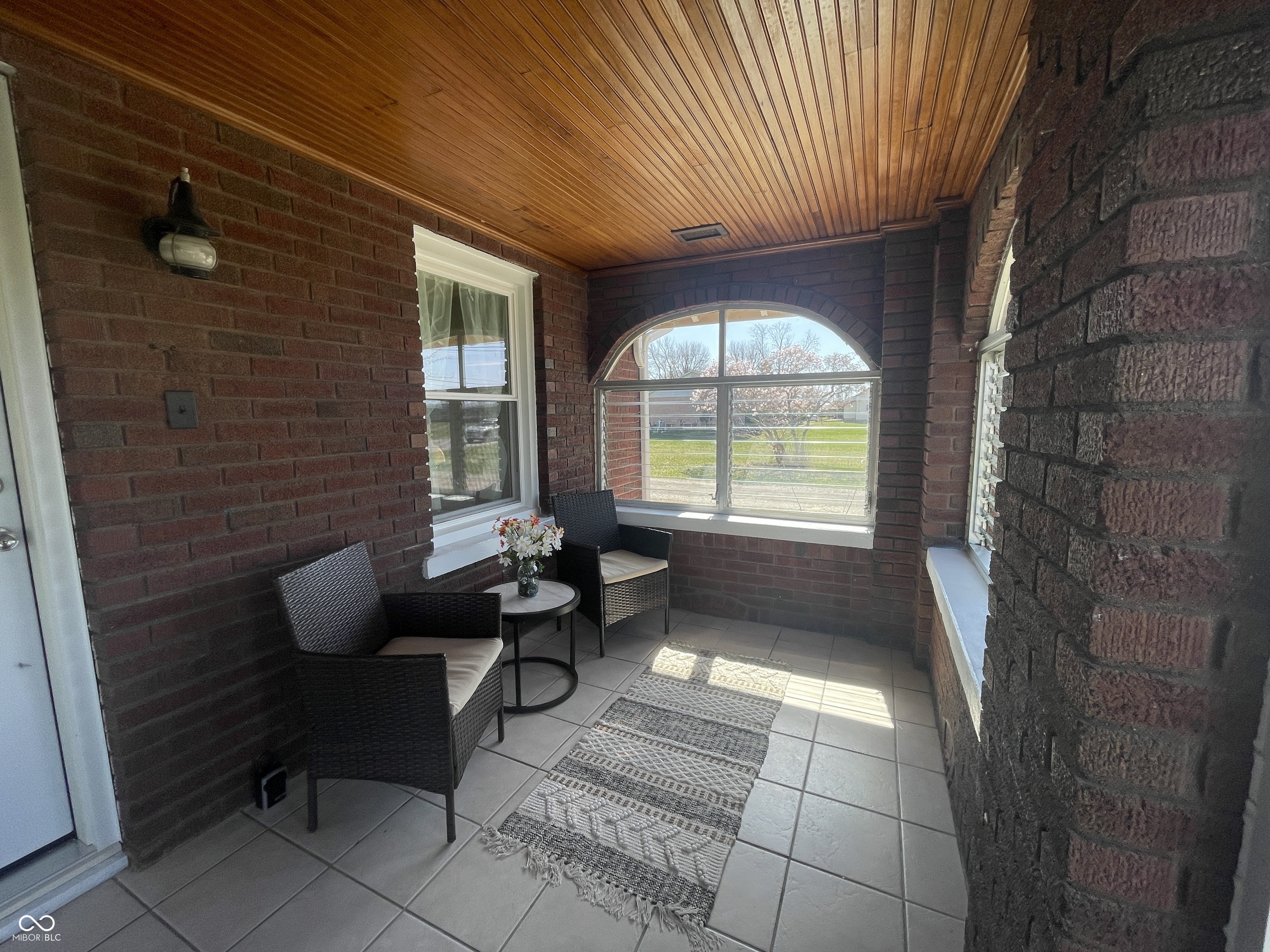 1605 S Walnut Street