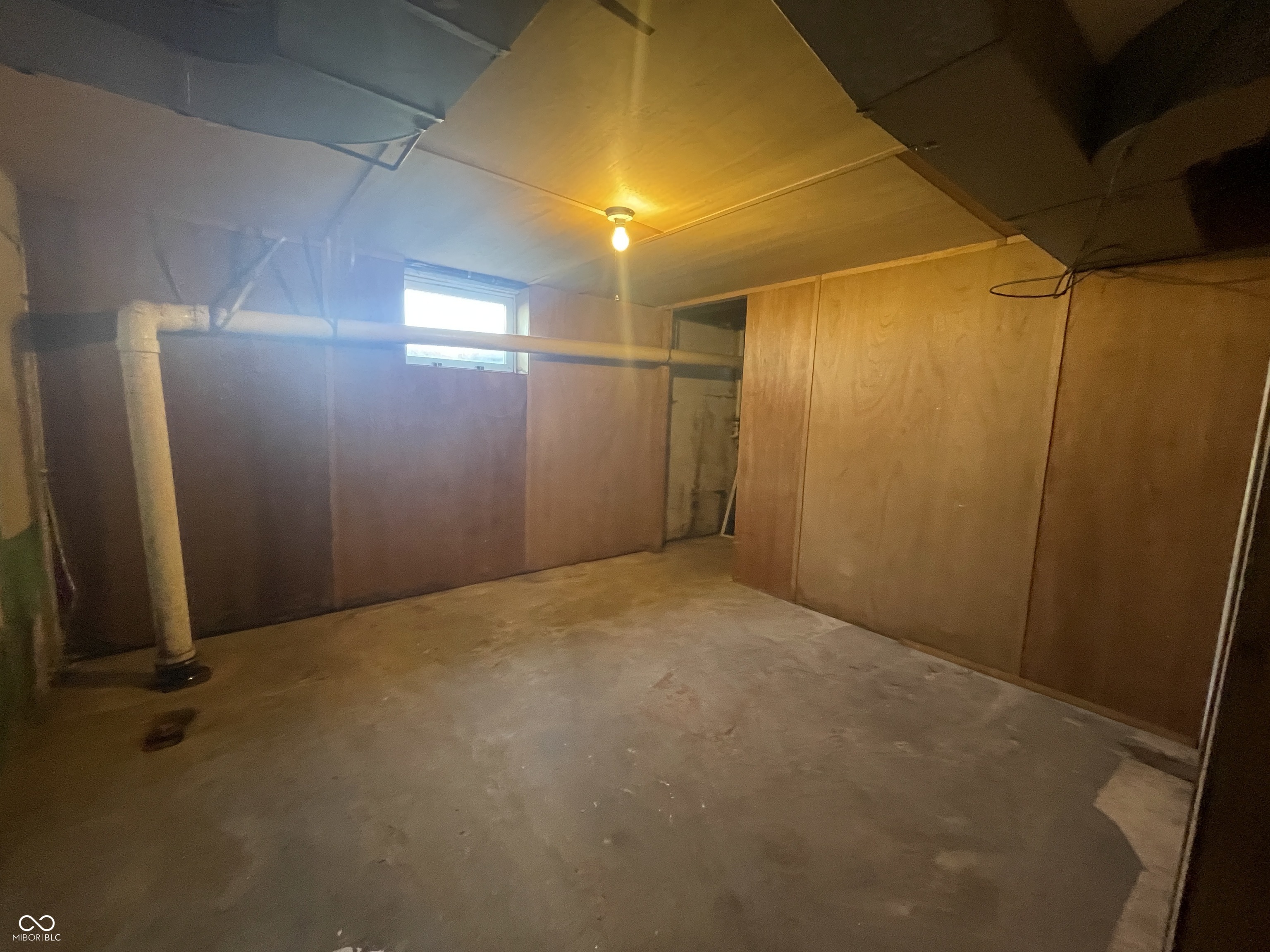 1605 S Walnut Street