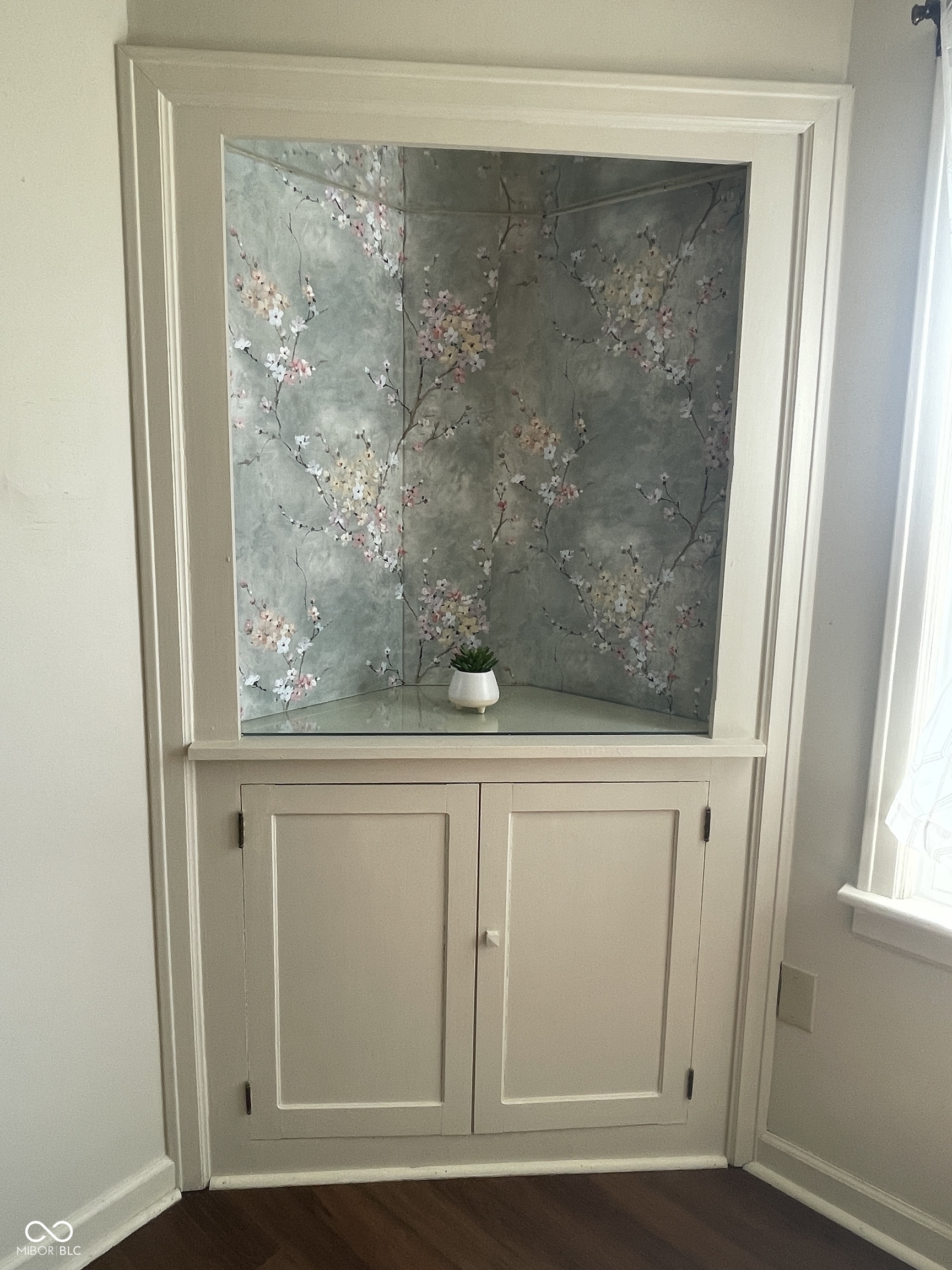 1605 S Walnut Street