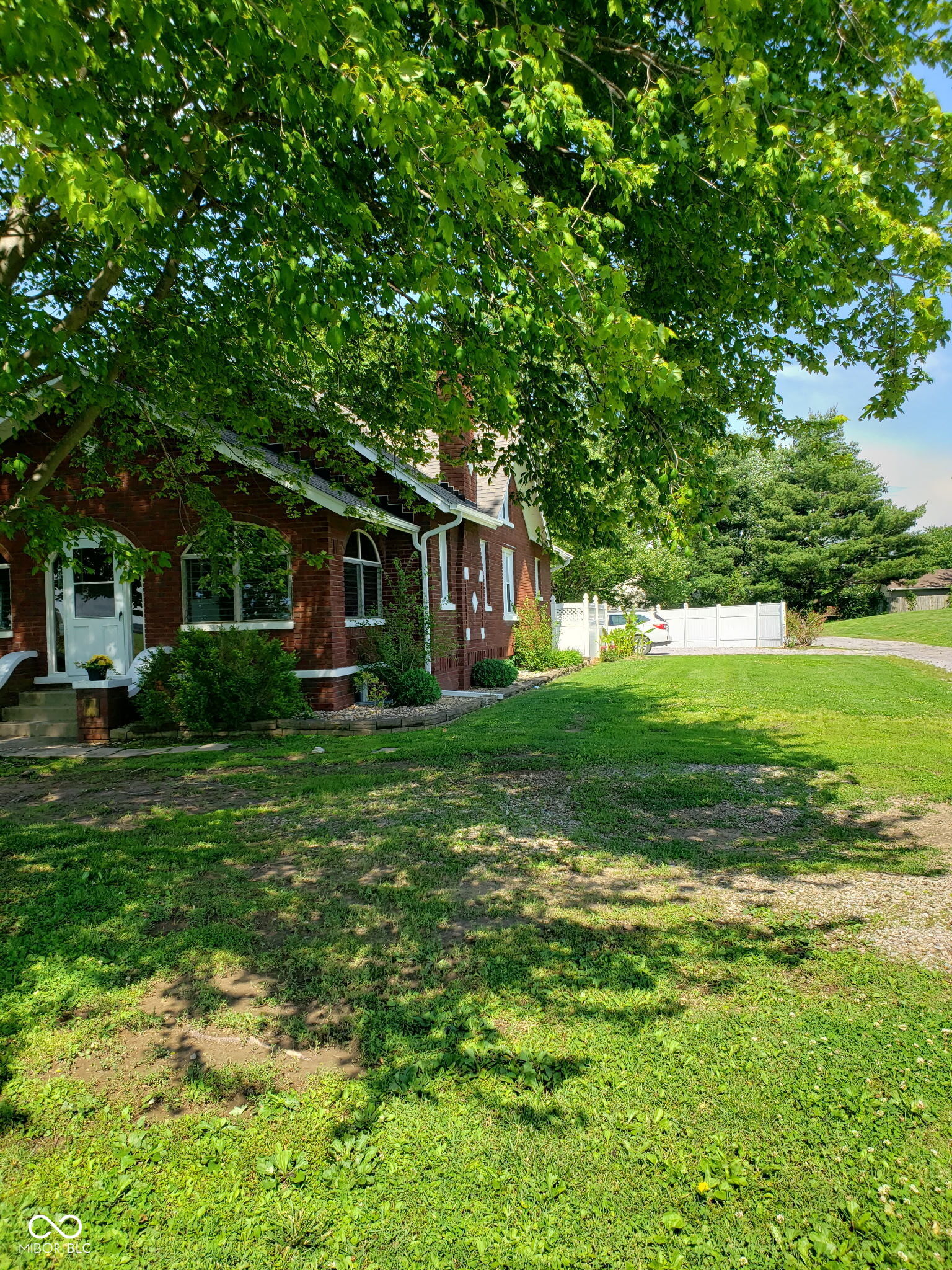 1605 S Walnut Street