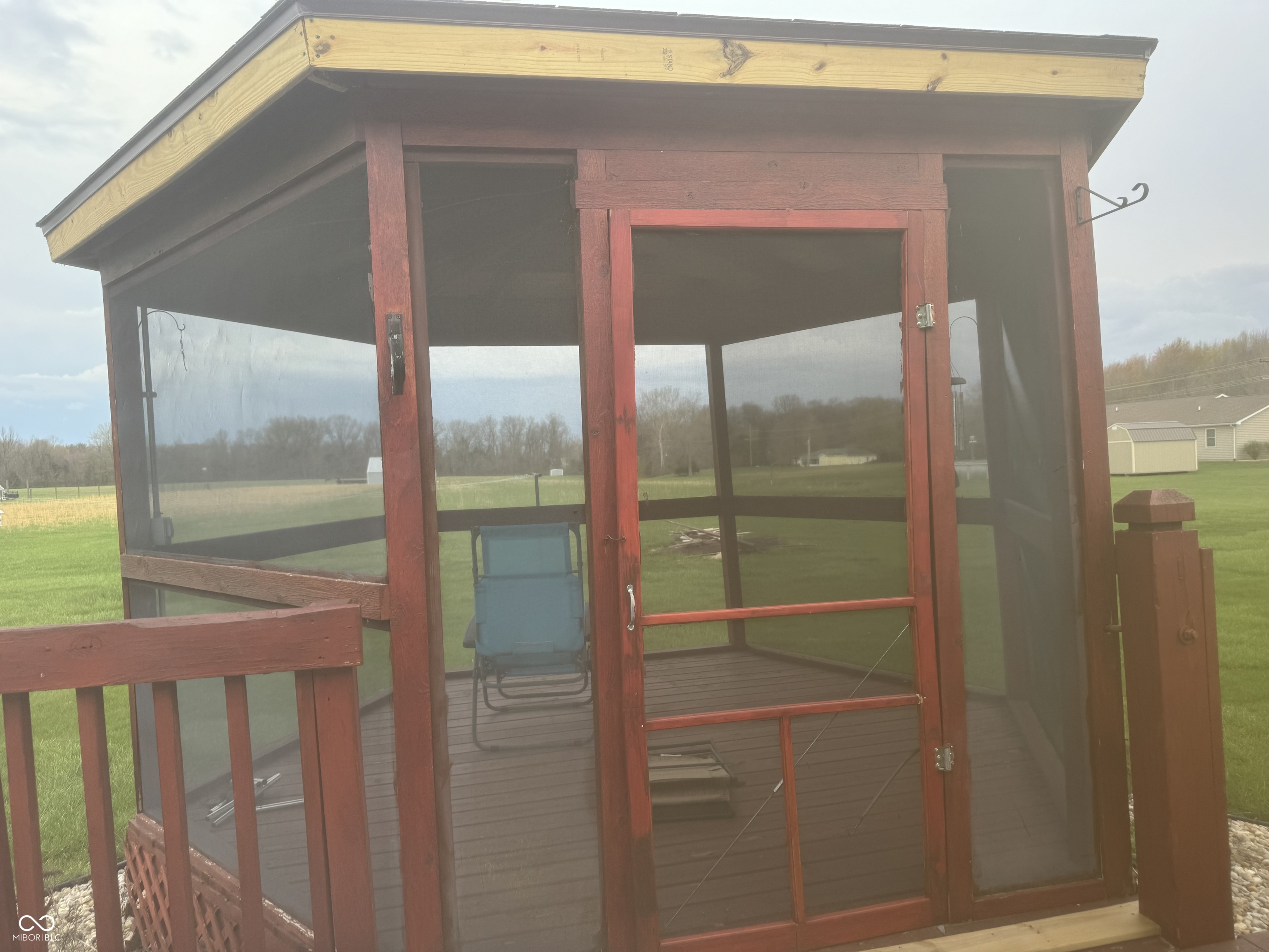 2105 W County Road 200 N