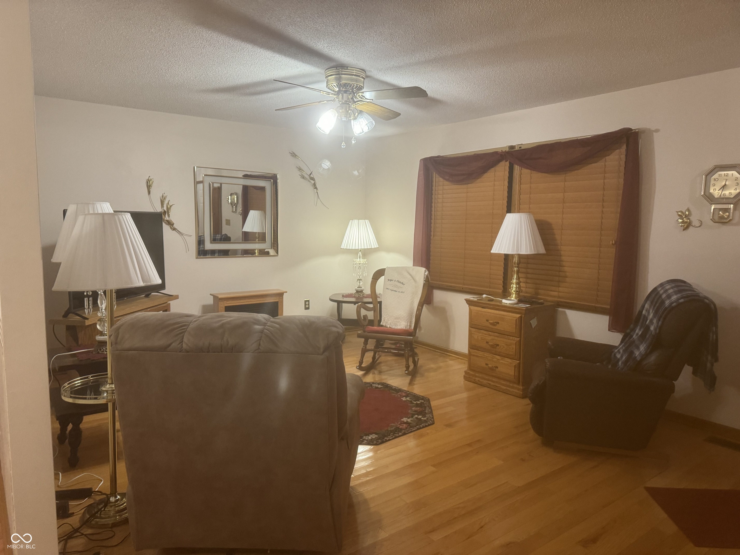 2105 W County Road 200 N