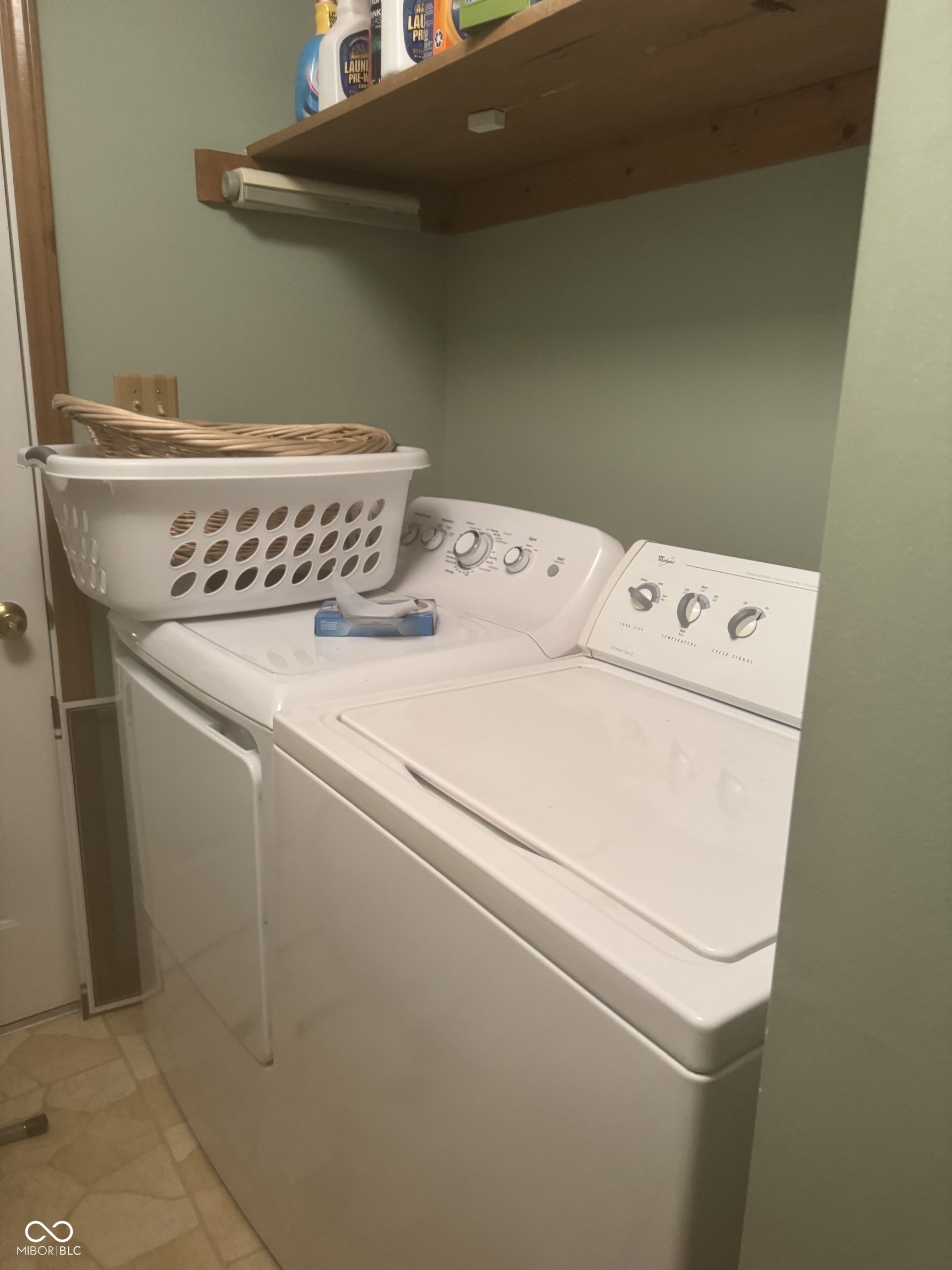 2105 W County Road 200 N