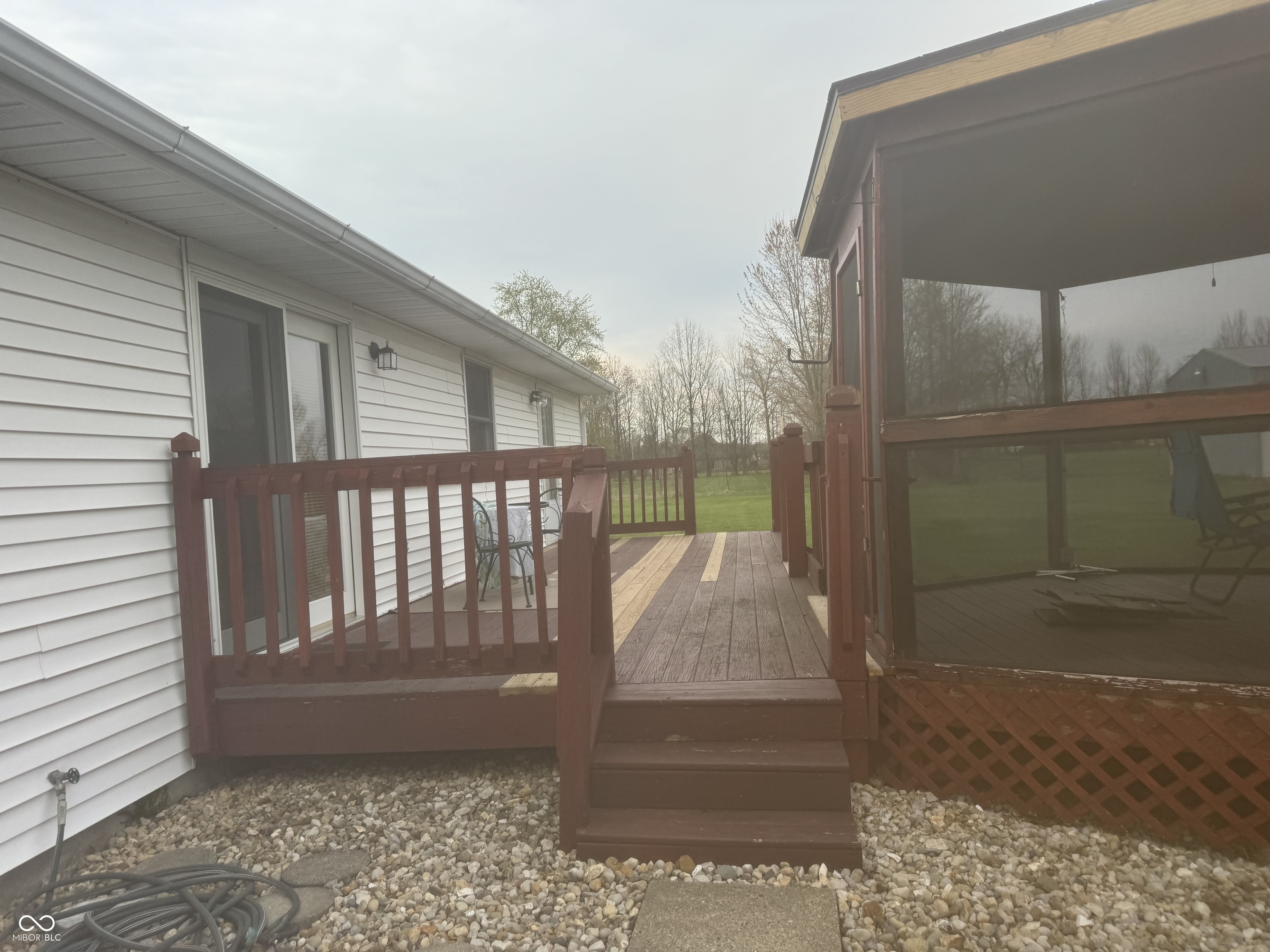 2105 W County Road 200 N