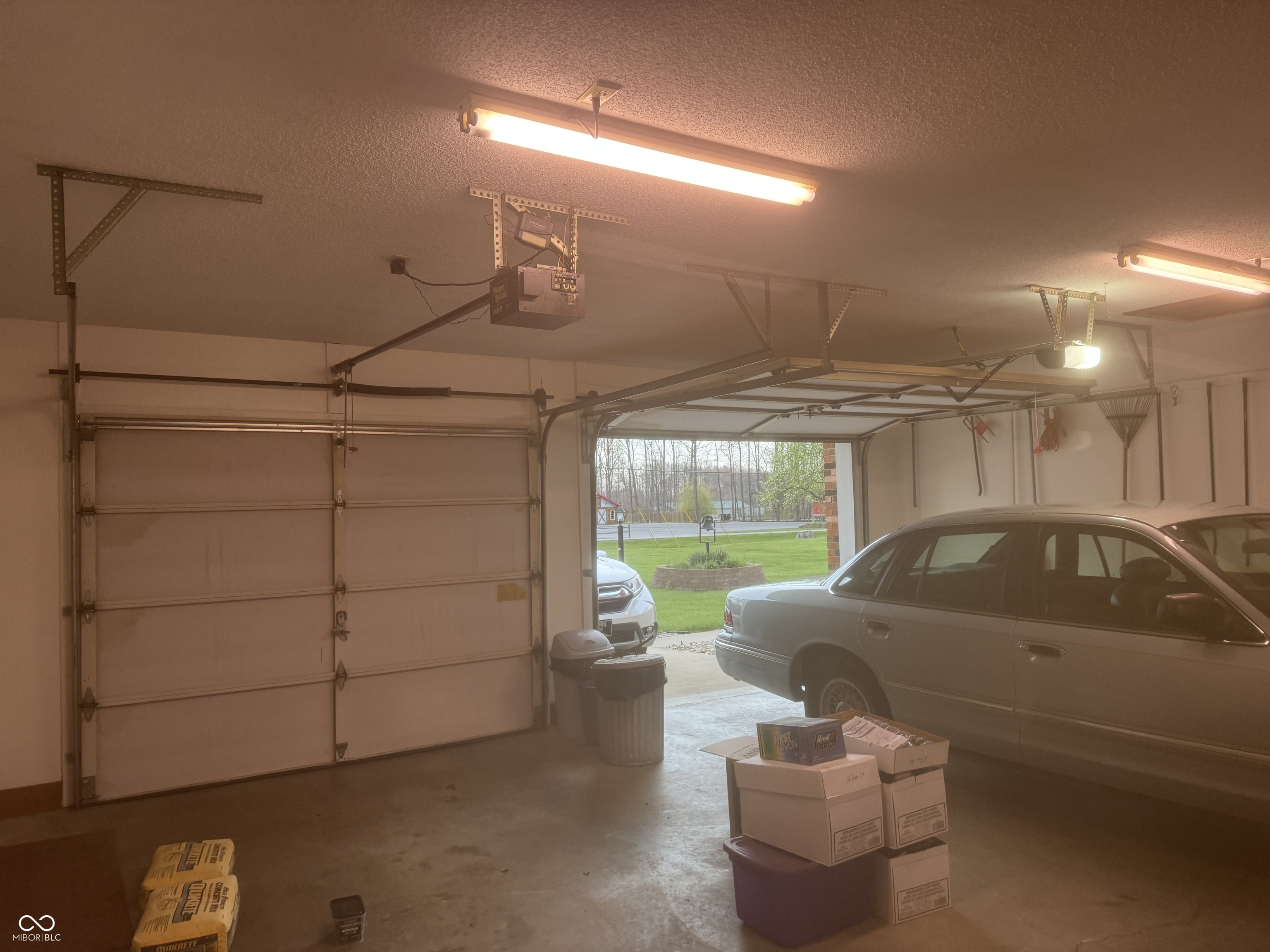 2105 W County Road 200 N