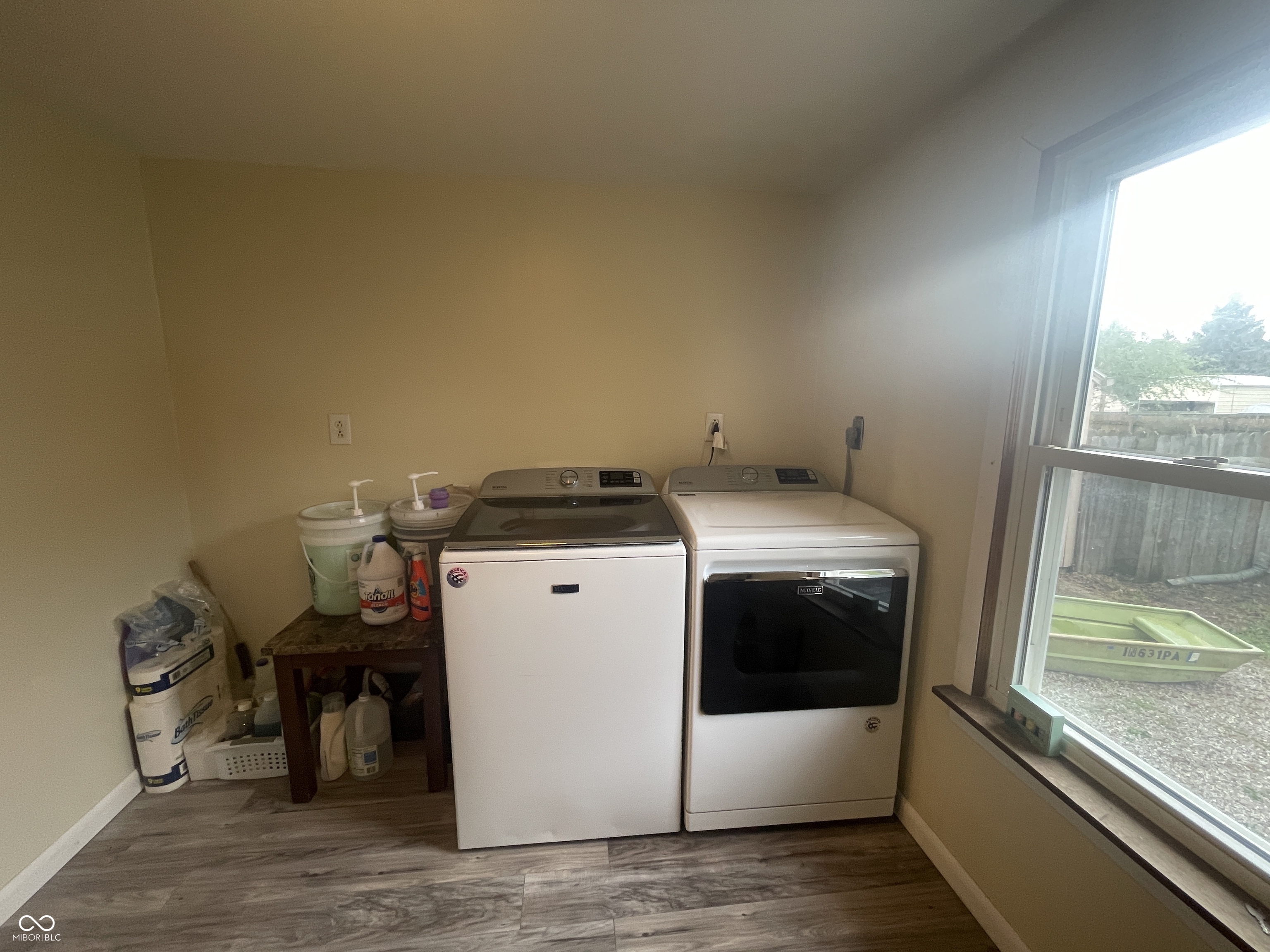 1527 Ravenswood Drive