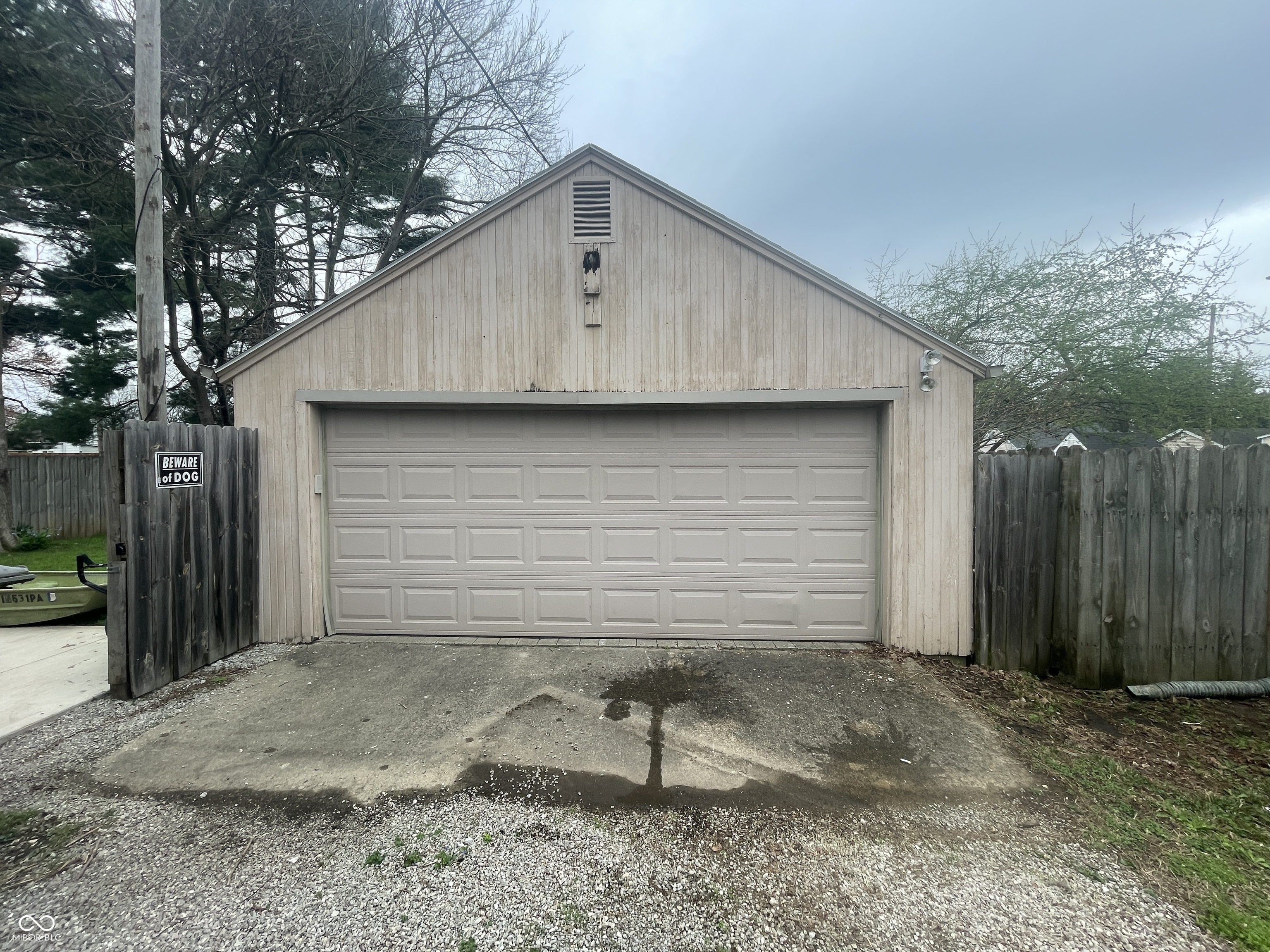 1527 Ravenswood Drive