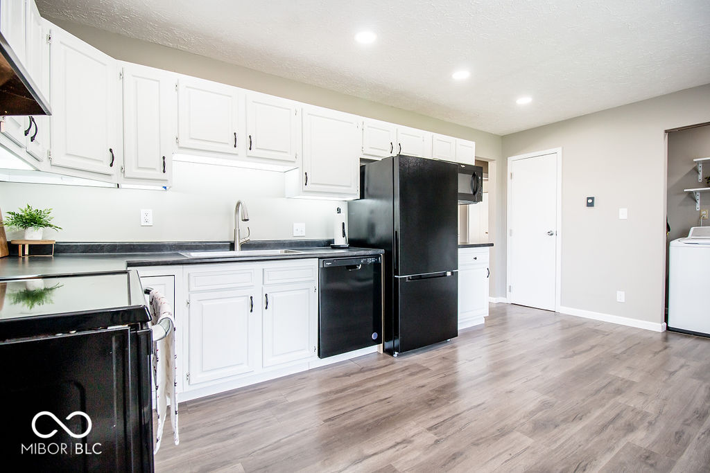 12566 S Hillview Drive