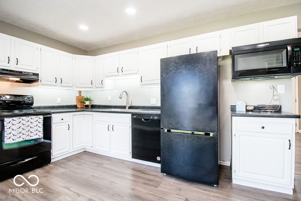 12566 S Hillview Drive