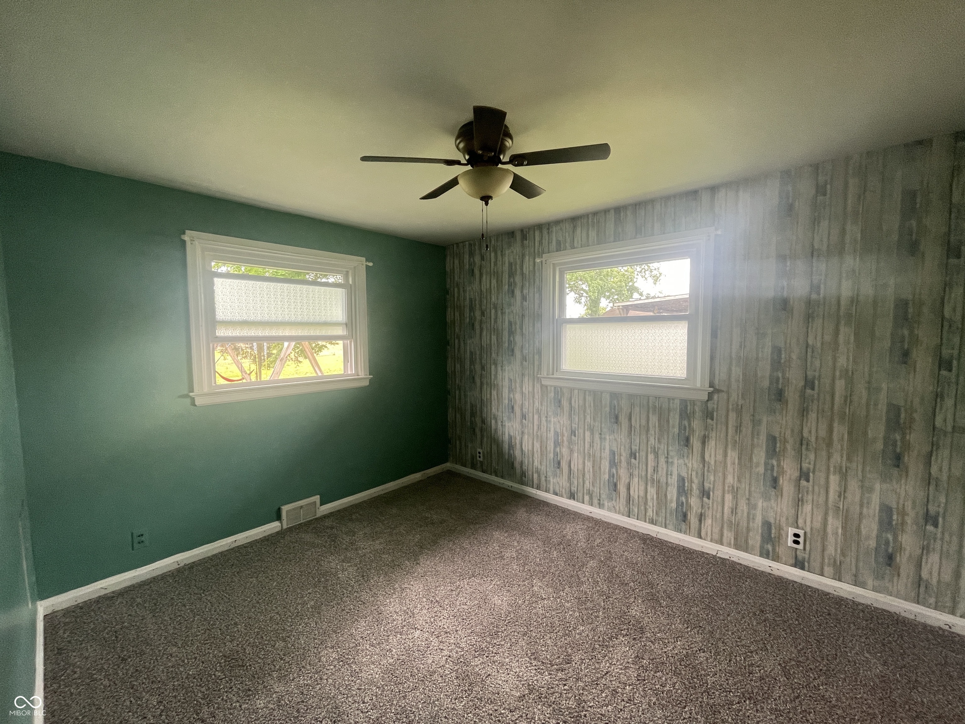 4363 Roosevelt Drive