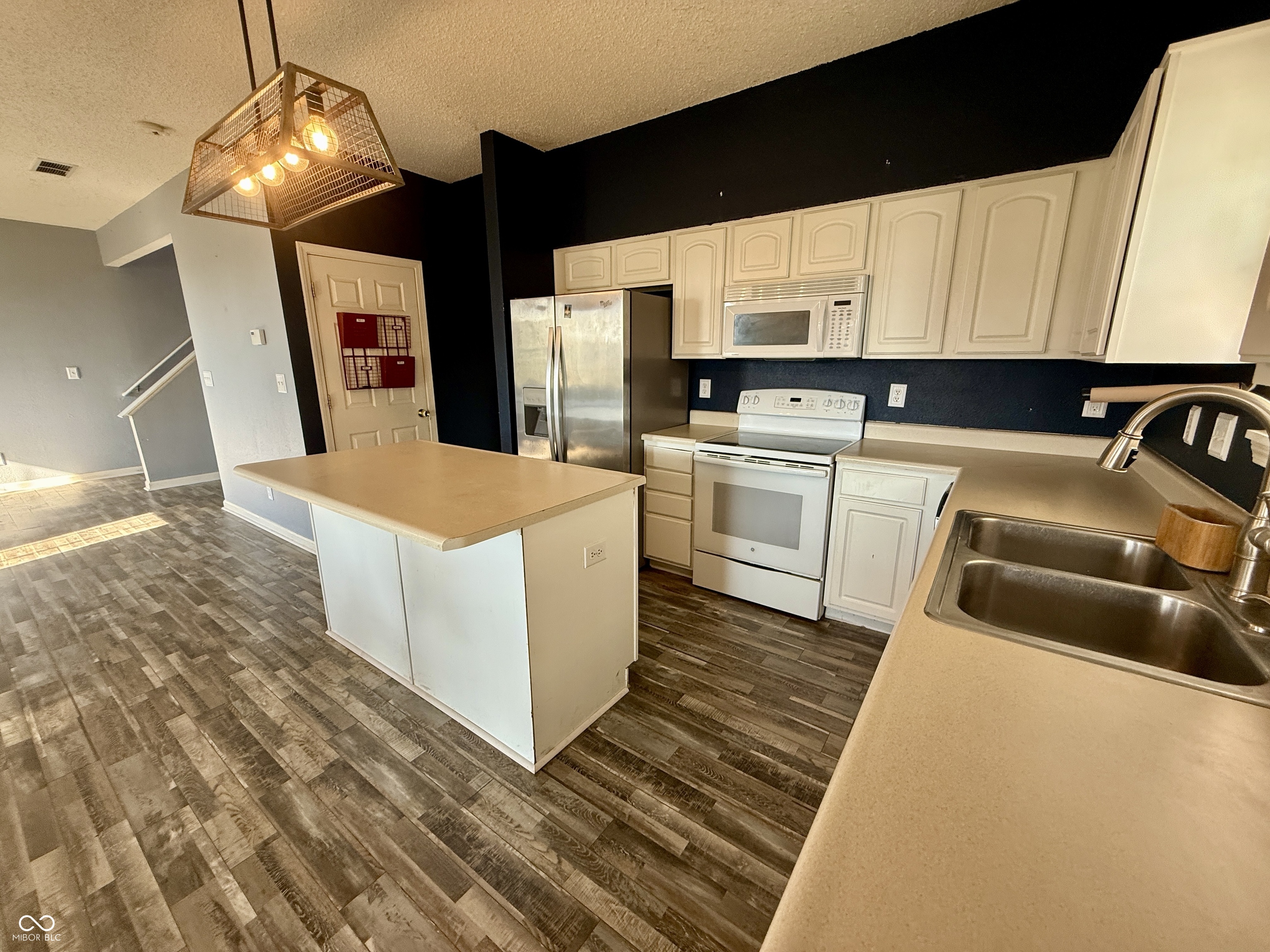 2509 Orchard Creek Drive