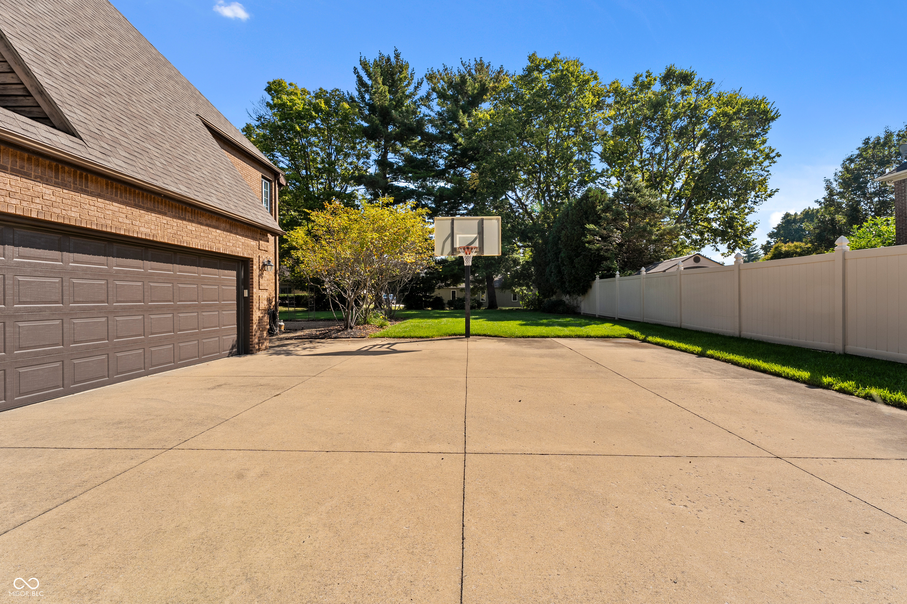 3665 Woodfield Place