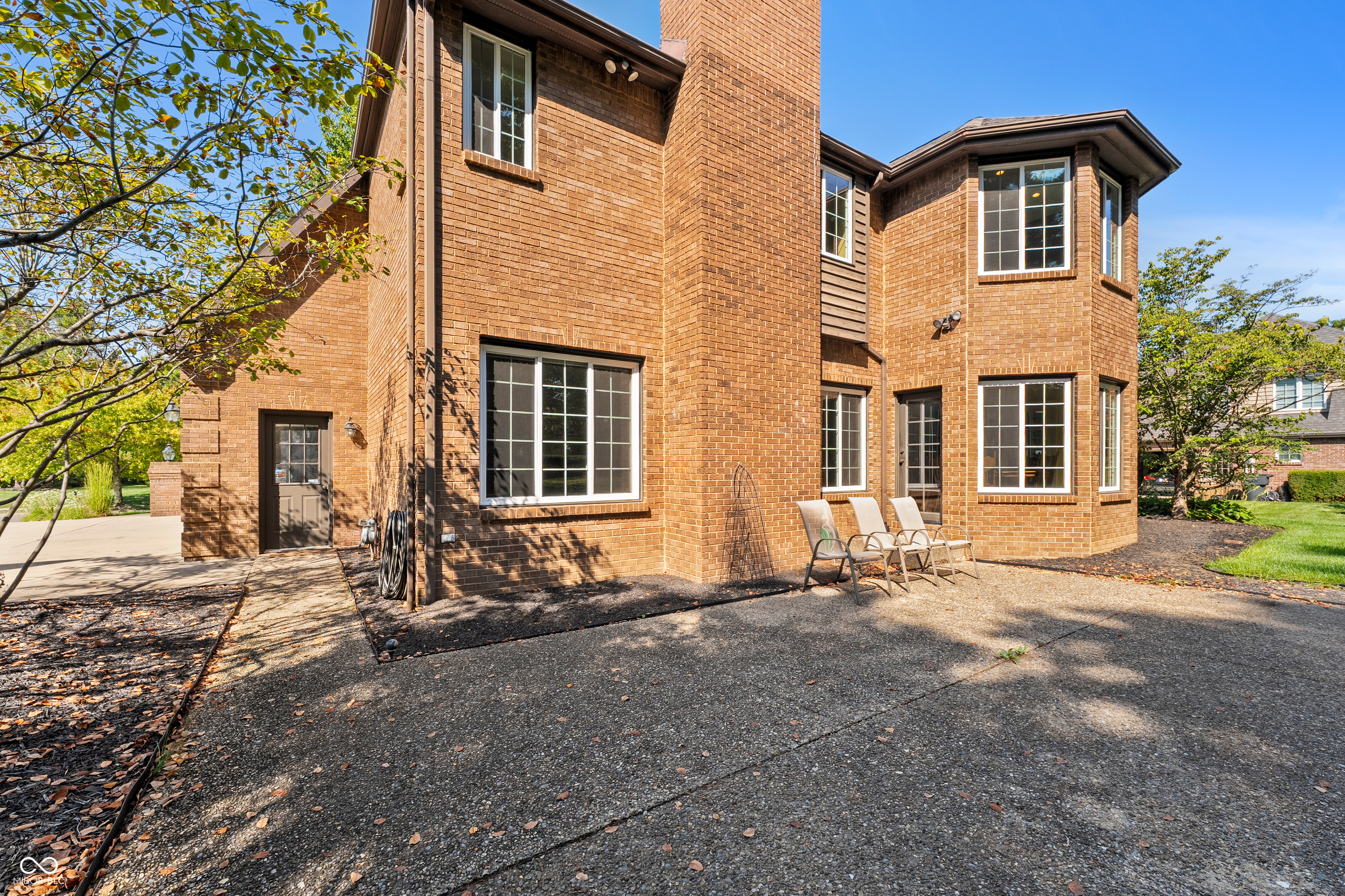 3665 Woodfield Place