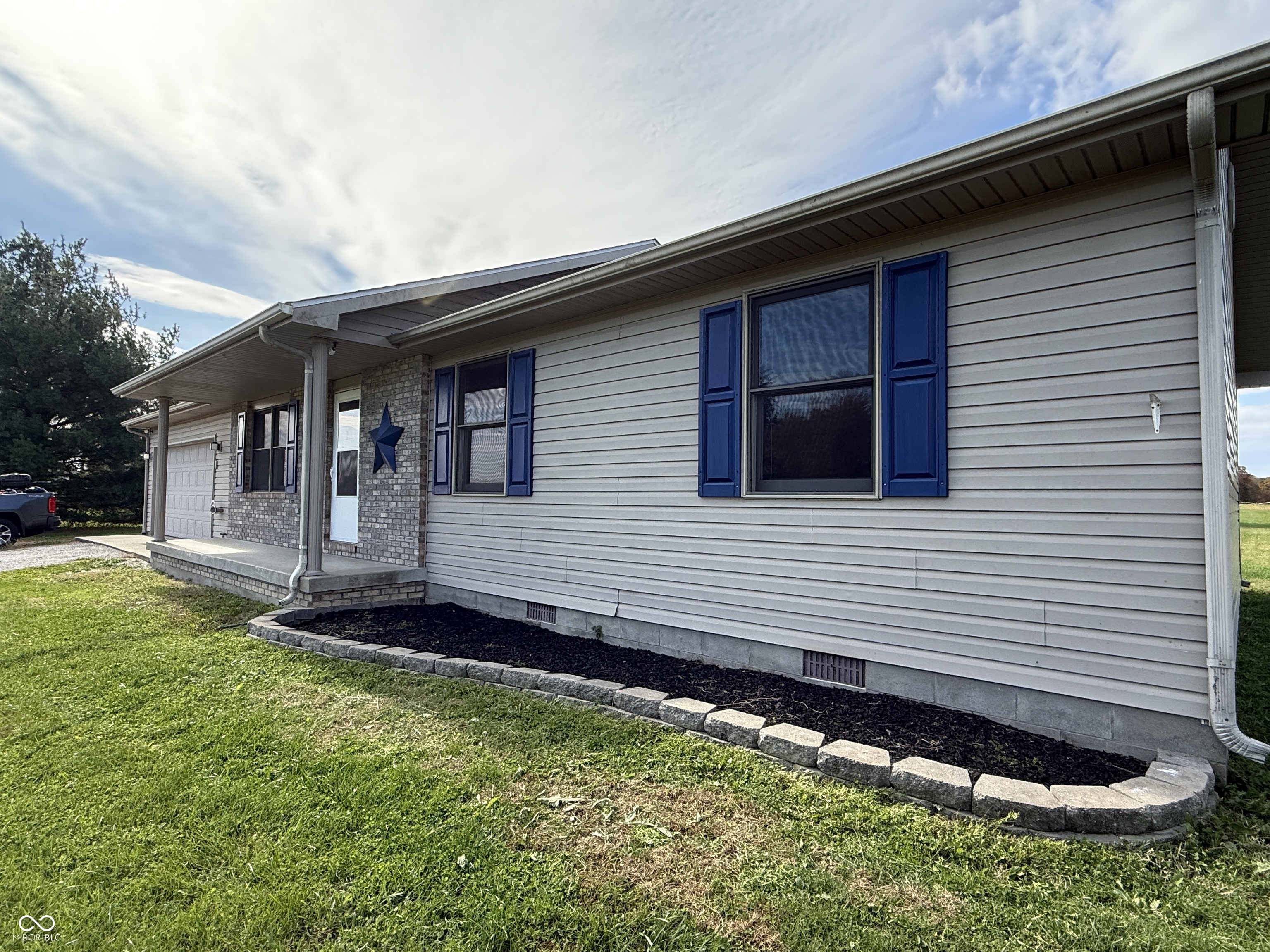 7835 N State Highway 3